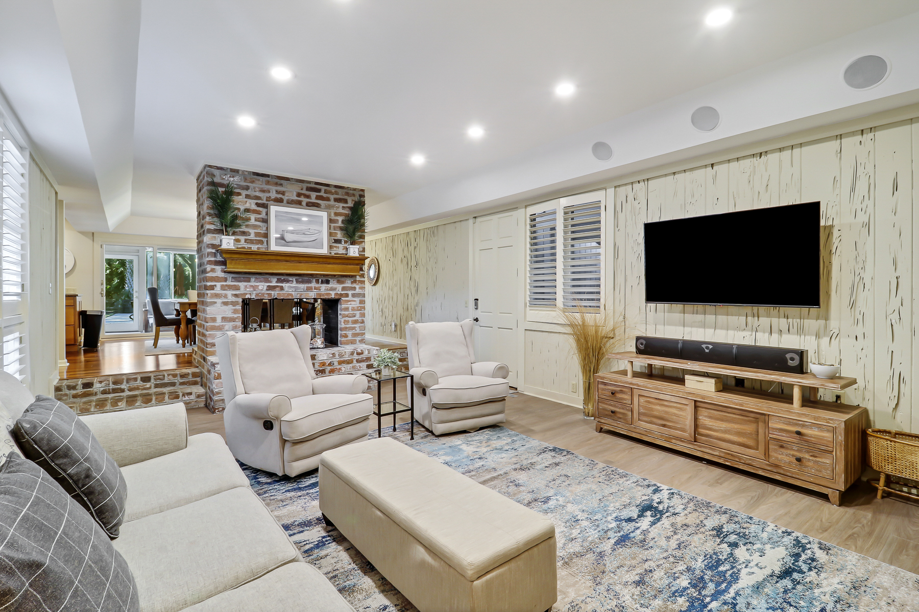 51 Haul Away | Add. Living Room w/ arcade game machine