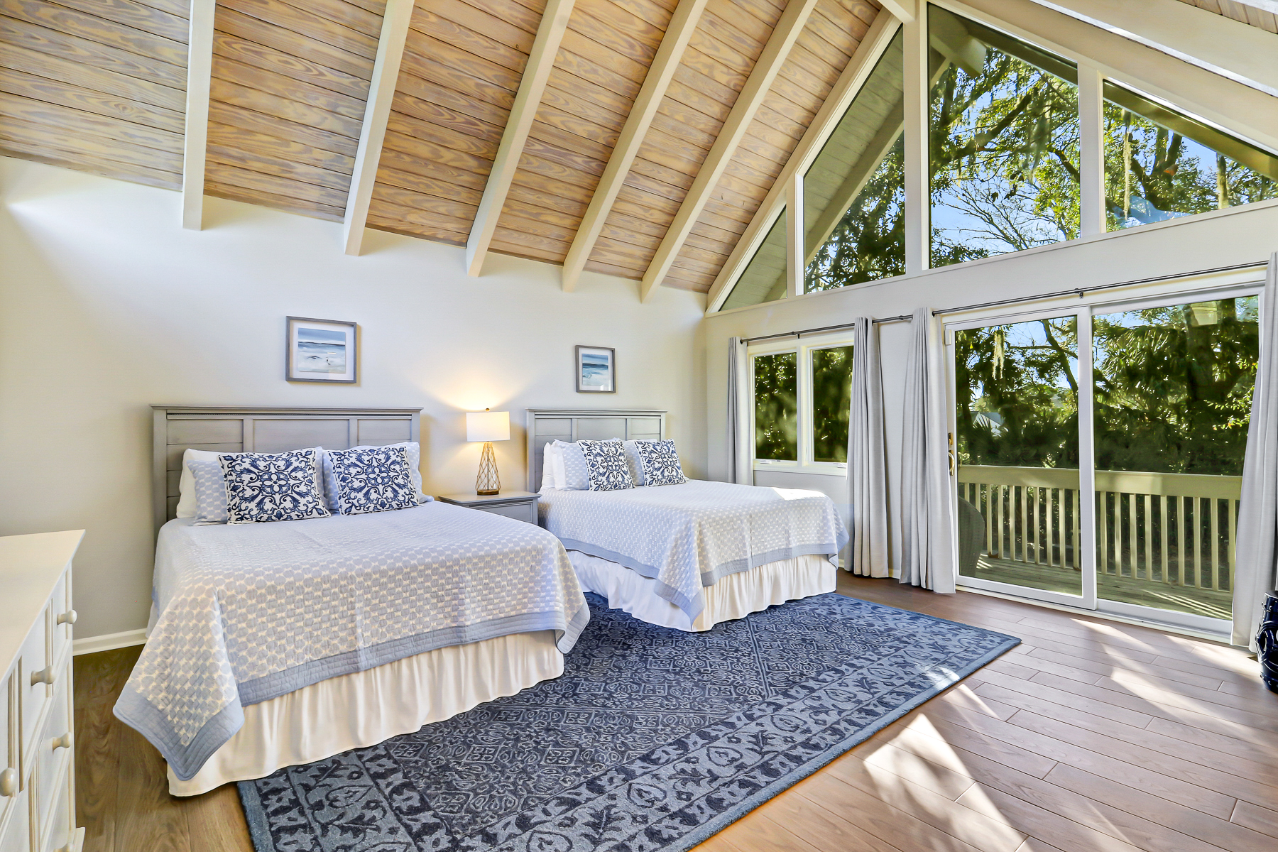 51 Haul Away | Bedroom 5 2 Queen beds w/ ensuite bathroom