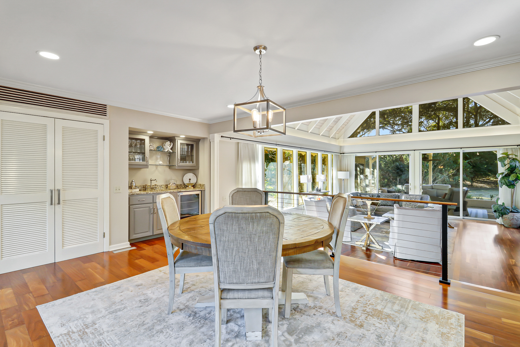 51 Haul Away | Additional Dining & Bar area 