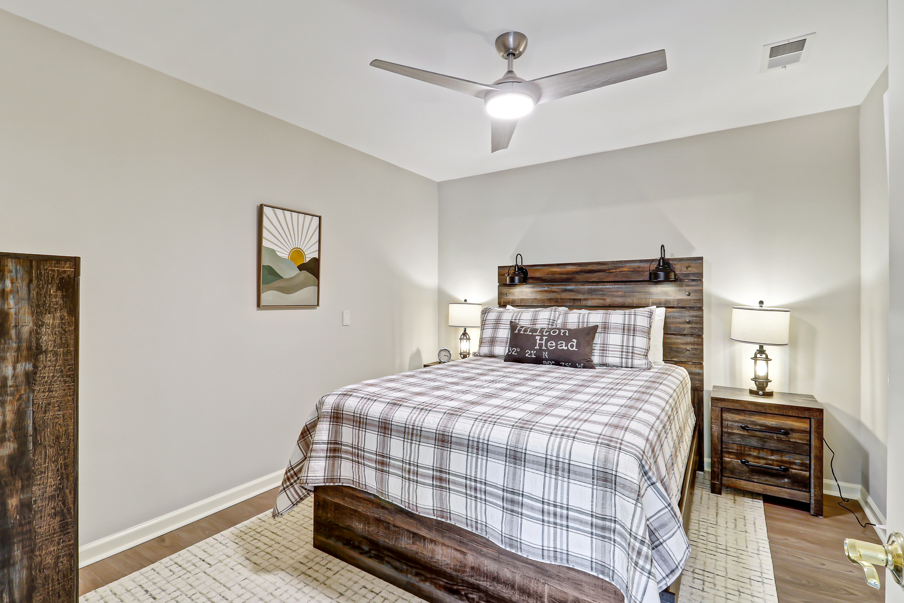 51 Haul Away | Bedroom 4 Full Bed w/ Jack & Jill Bath