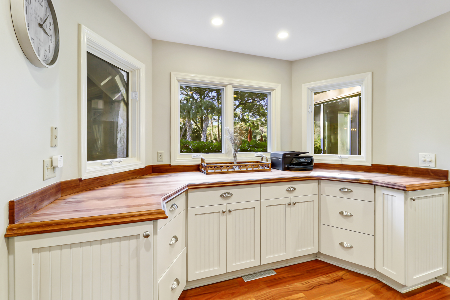 51 Haul Away | Additional Kitchen prep space & storage