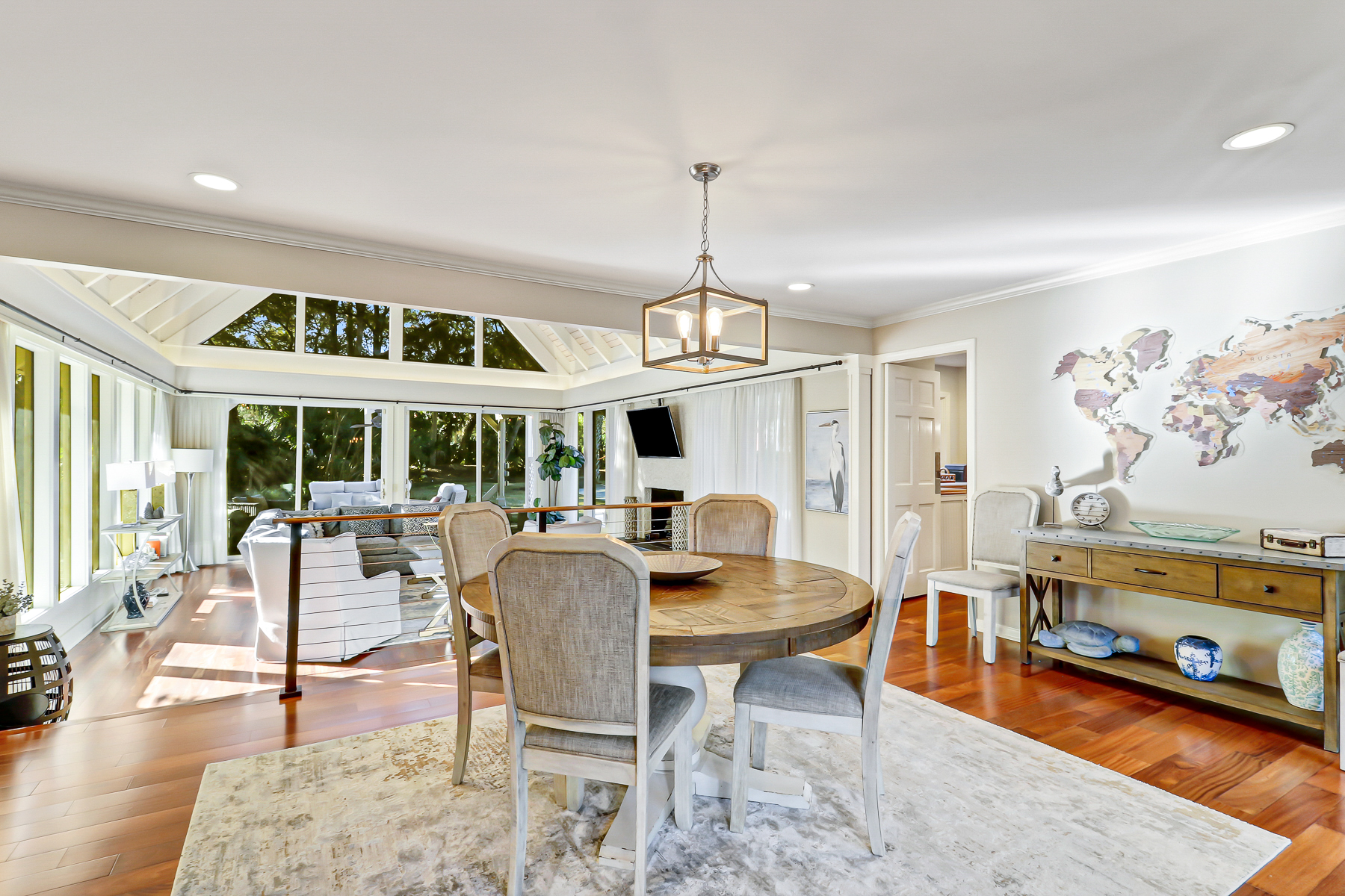 51 Haul Away | Additional Dining & Bar area 