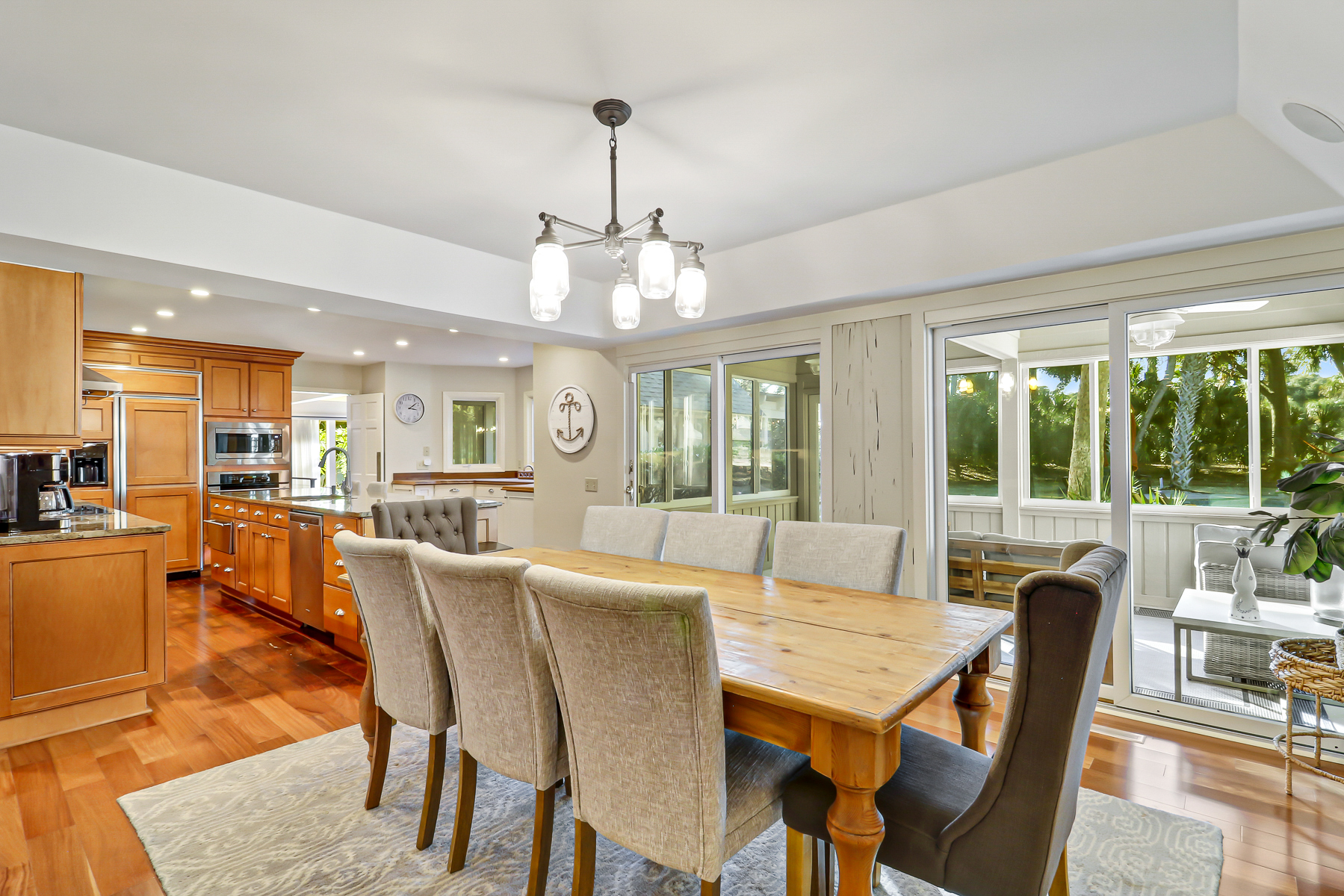 51 Haul Away | Dining room w seating for 8