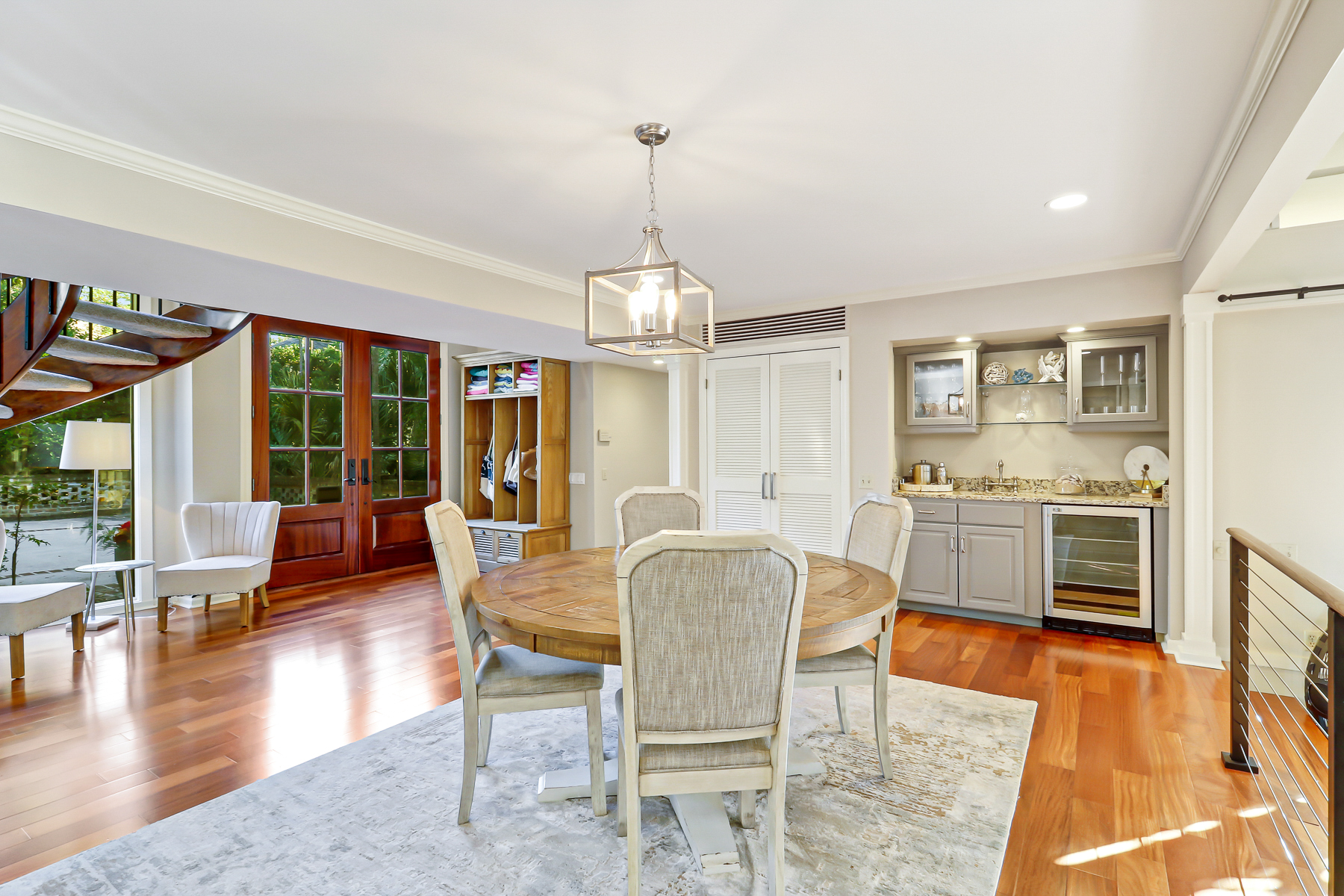 51 Haul Away | Additional Dining & Bar area 