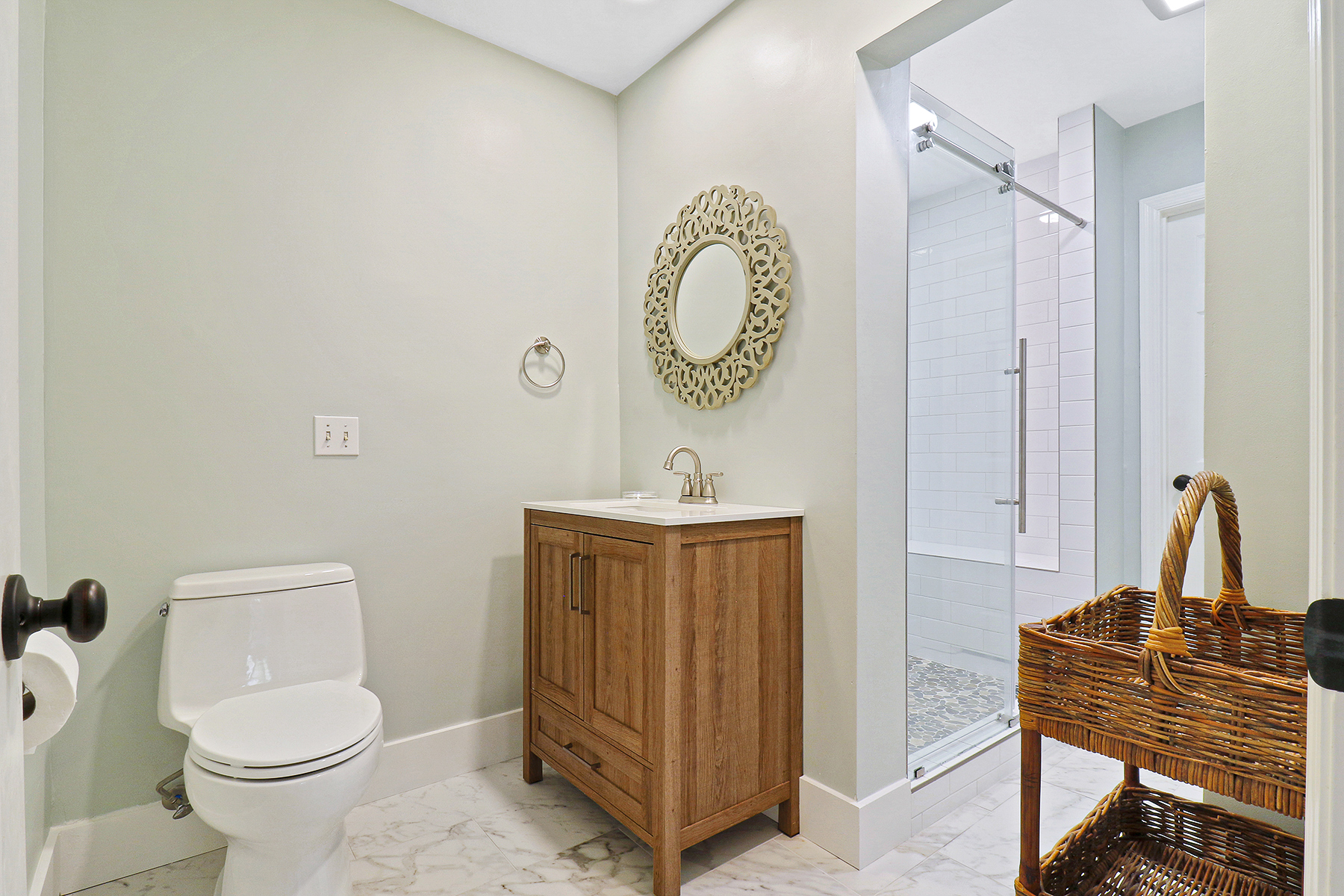 4 Junket | Bathroom 2