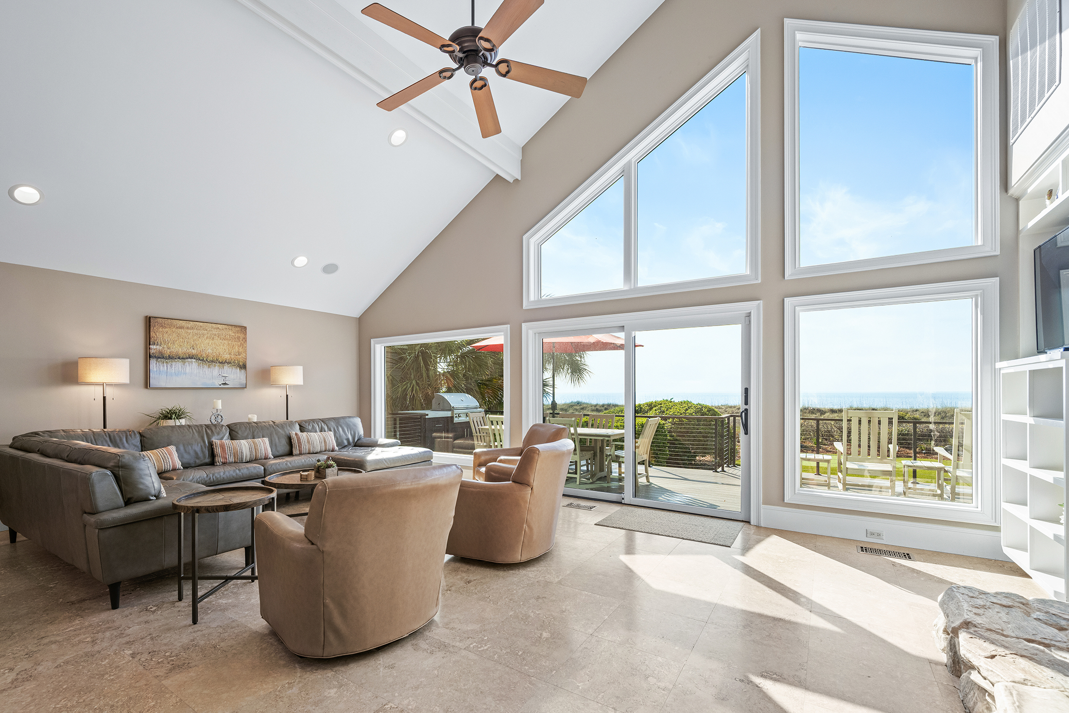 3 Dune Lane | Bright and spacious living room