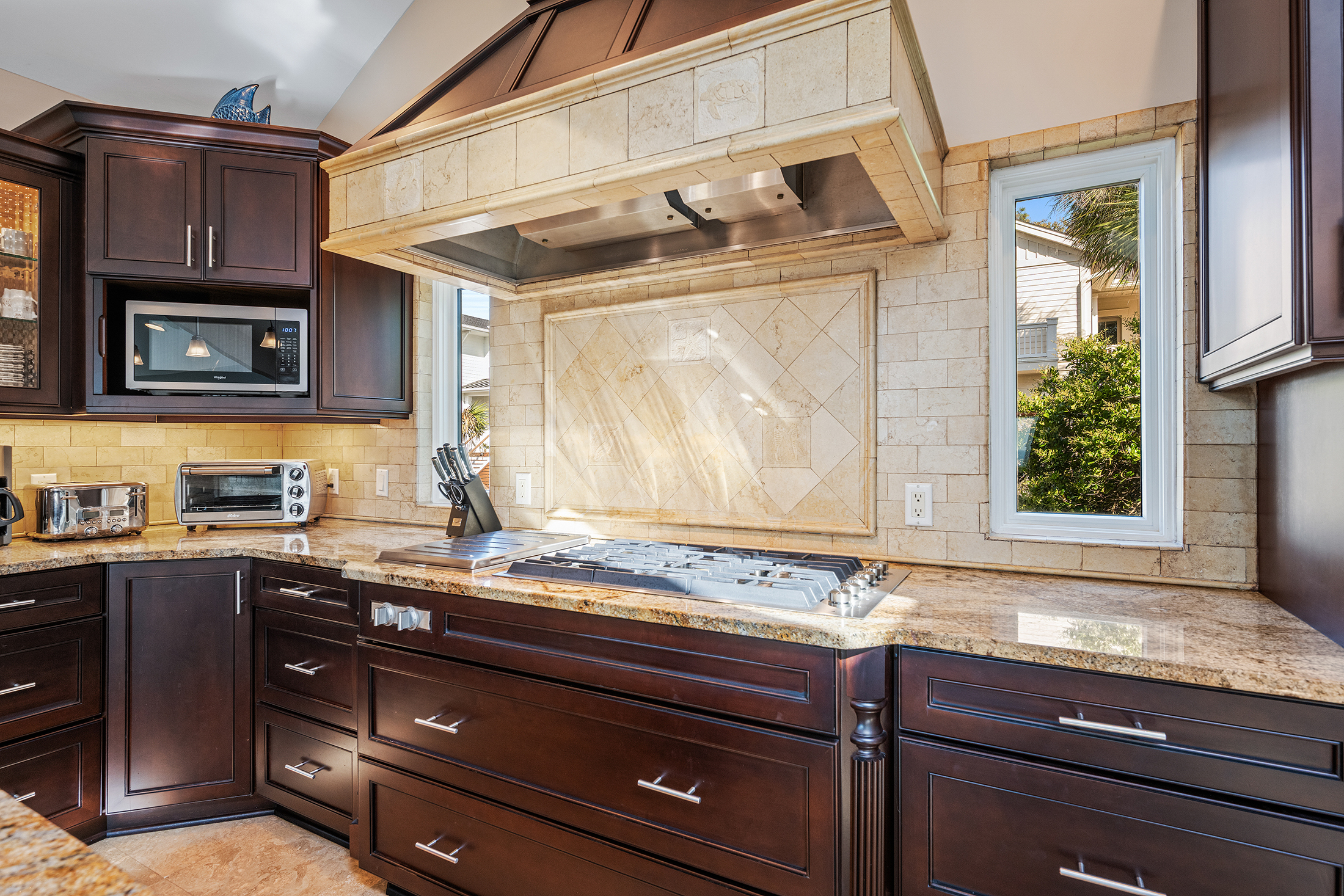 3 Dune Lane | Fully equipped kitchen w/ stainless steel applianc
