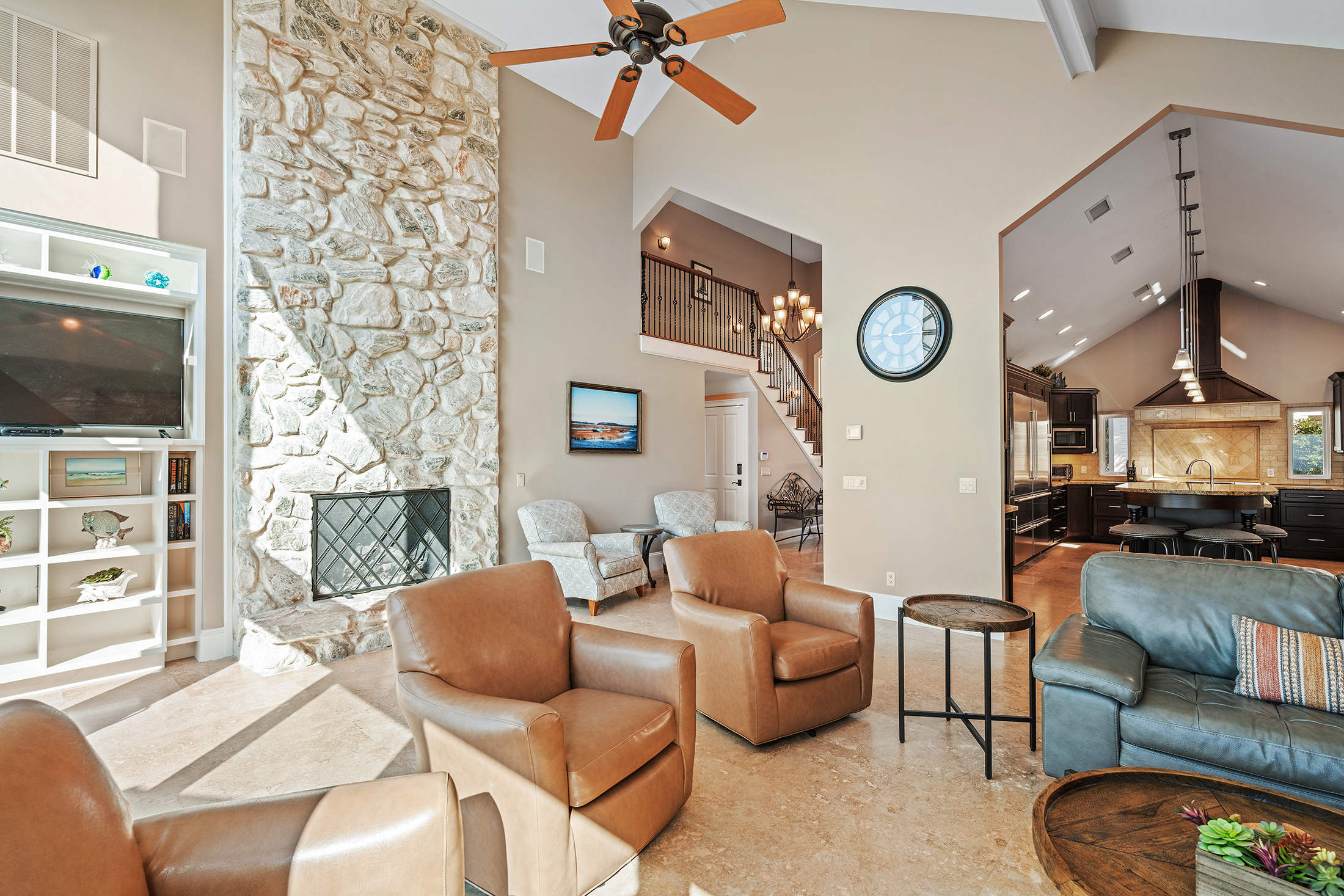 3 Dune Lane | Bright and spacious living room