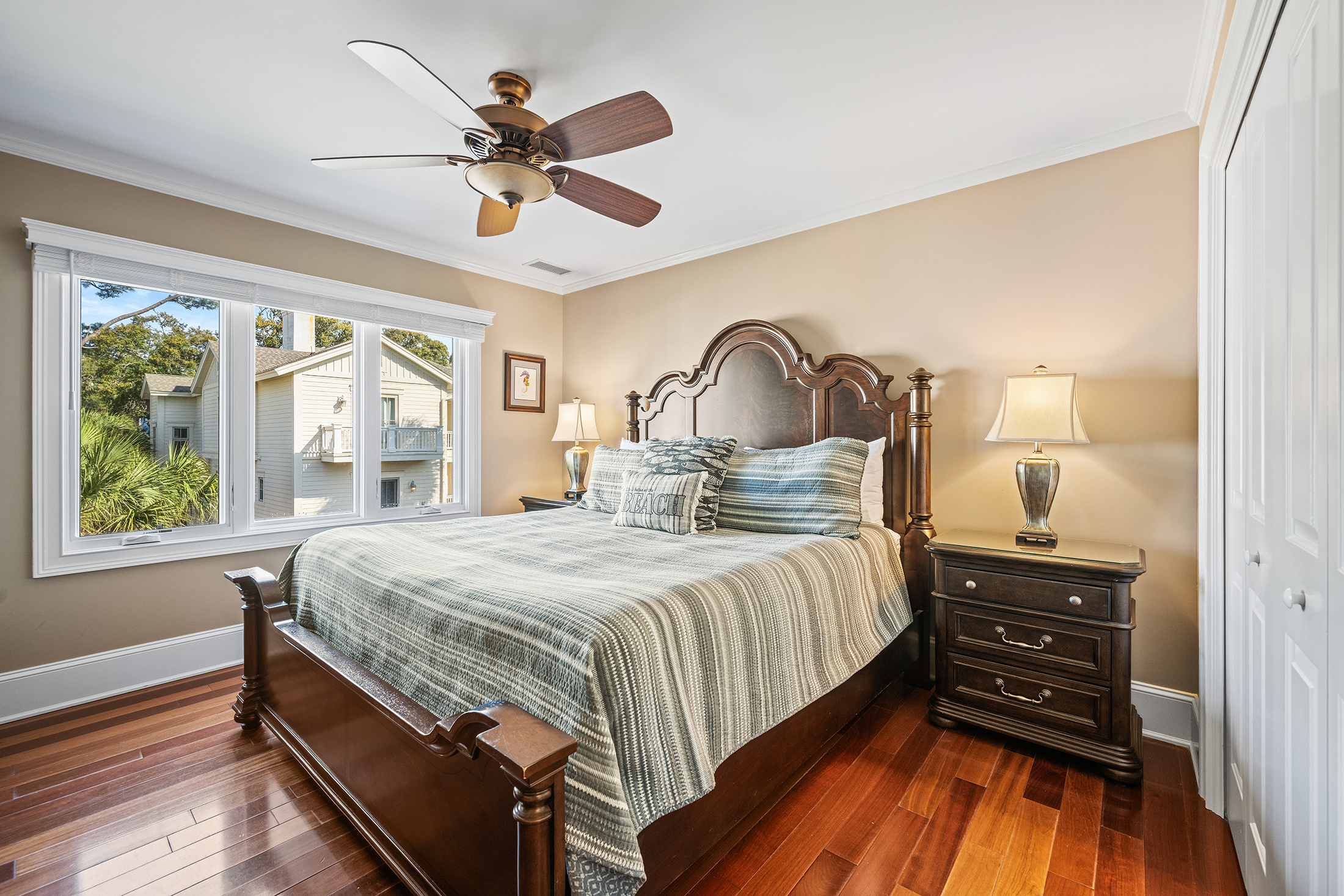 3 Dune lane | Bedroom 3 w/ king bed