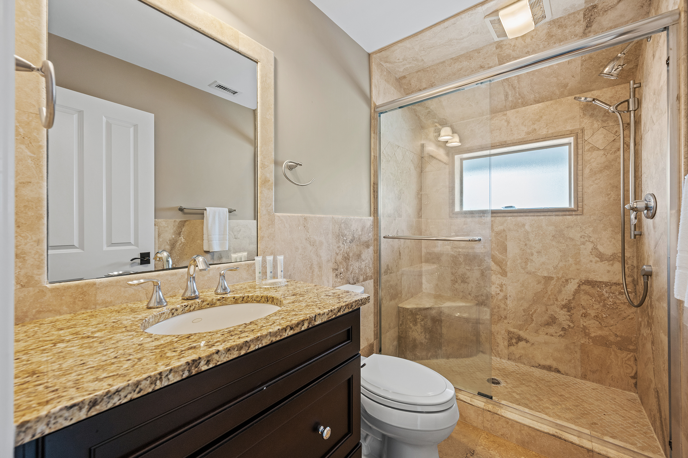 3 Dune Lane | Bedroom 4 ensuite bathroom
