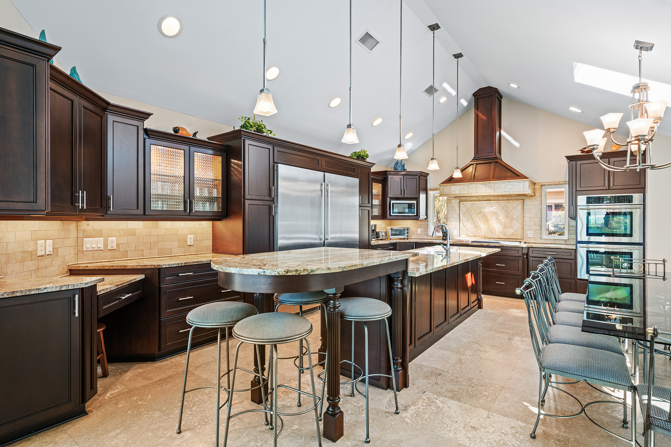 3 Dune Lane | Fully equipped kitchen w/ stainless steel applianc