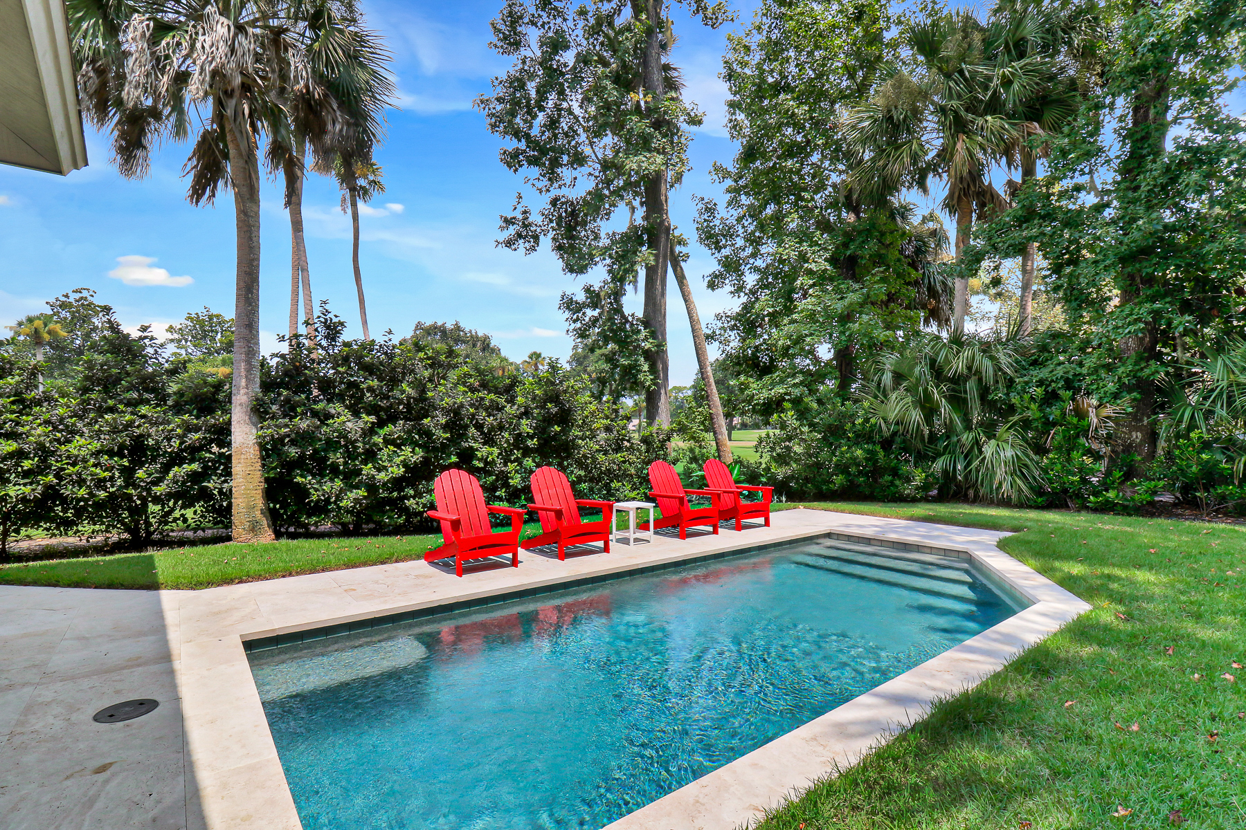 7 Ginger Beer | Pool area