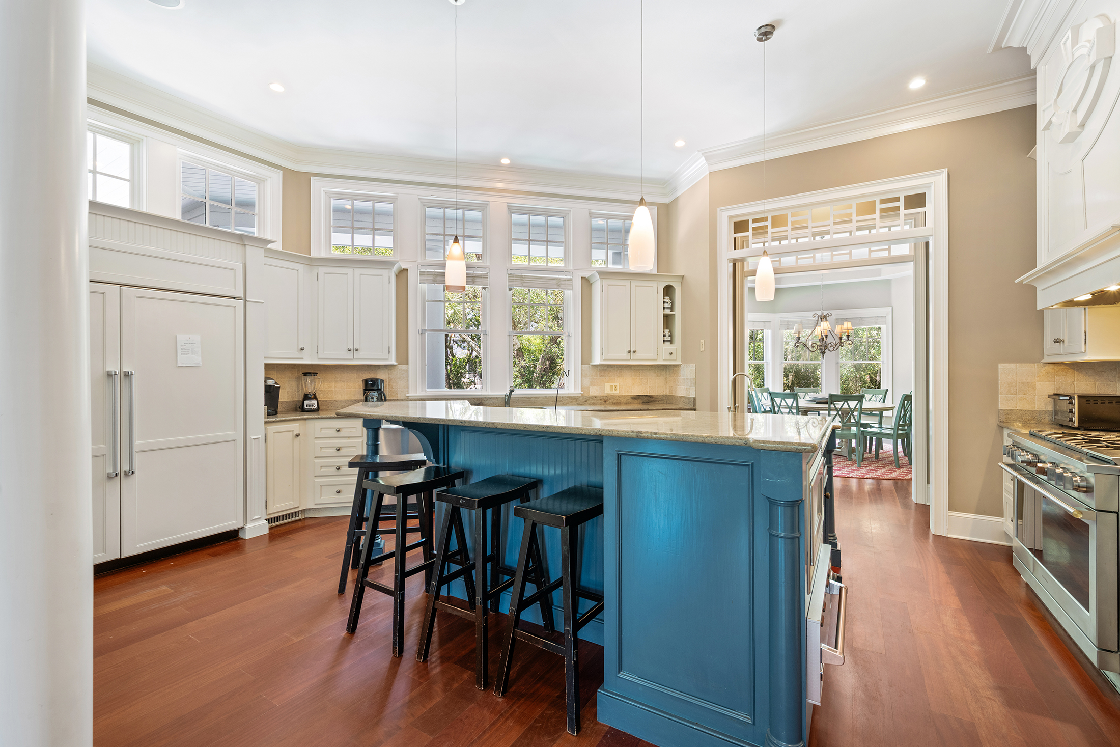 3 Iron Clad | Modern kitchen w/ updated appliances