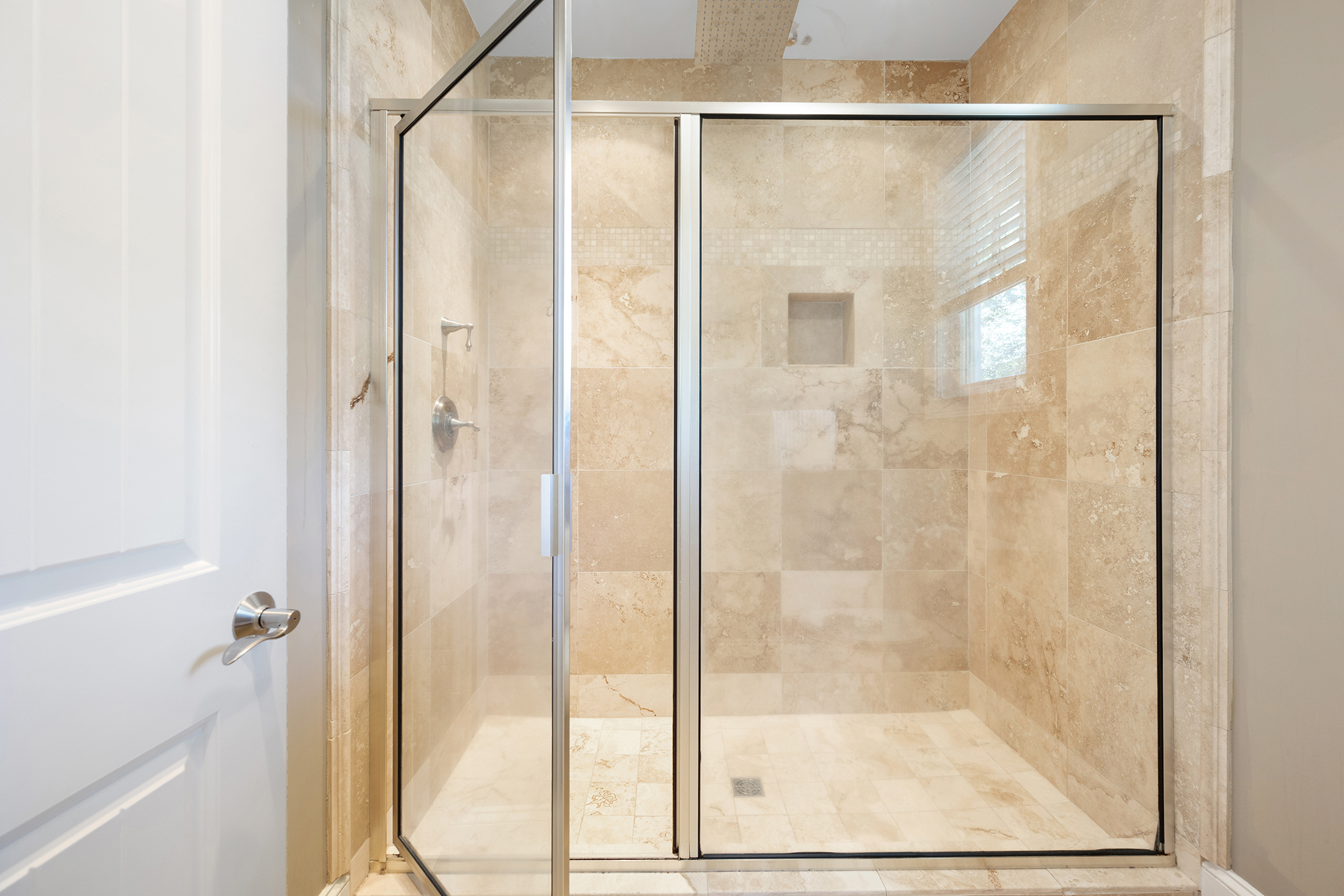 3 Iron Clad | Bedroom 2 Bathroom
