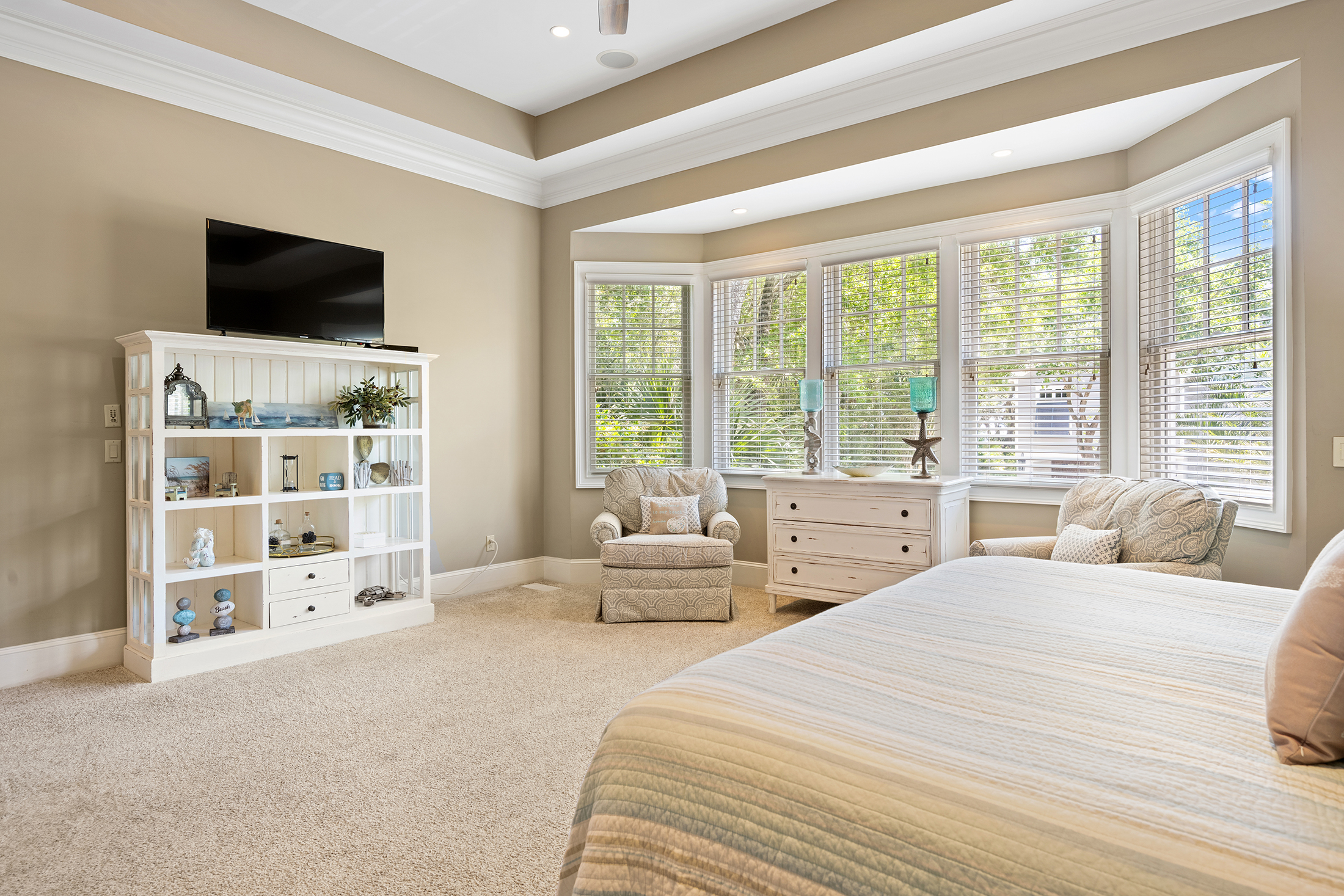3 Iron Clad | Bedroom 1 king bed w/ ensuite bathroom