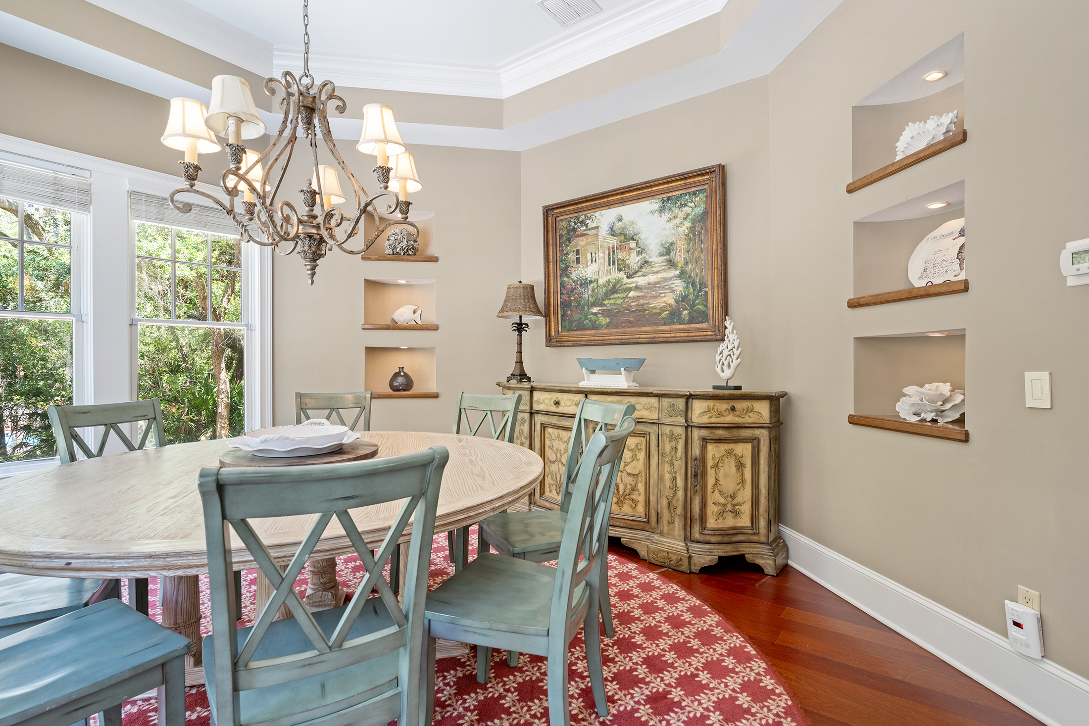 3 Iron Clad | Formal dining room w/ seating for 8