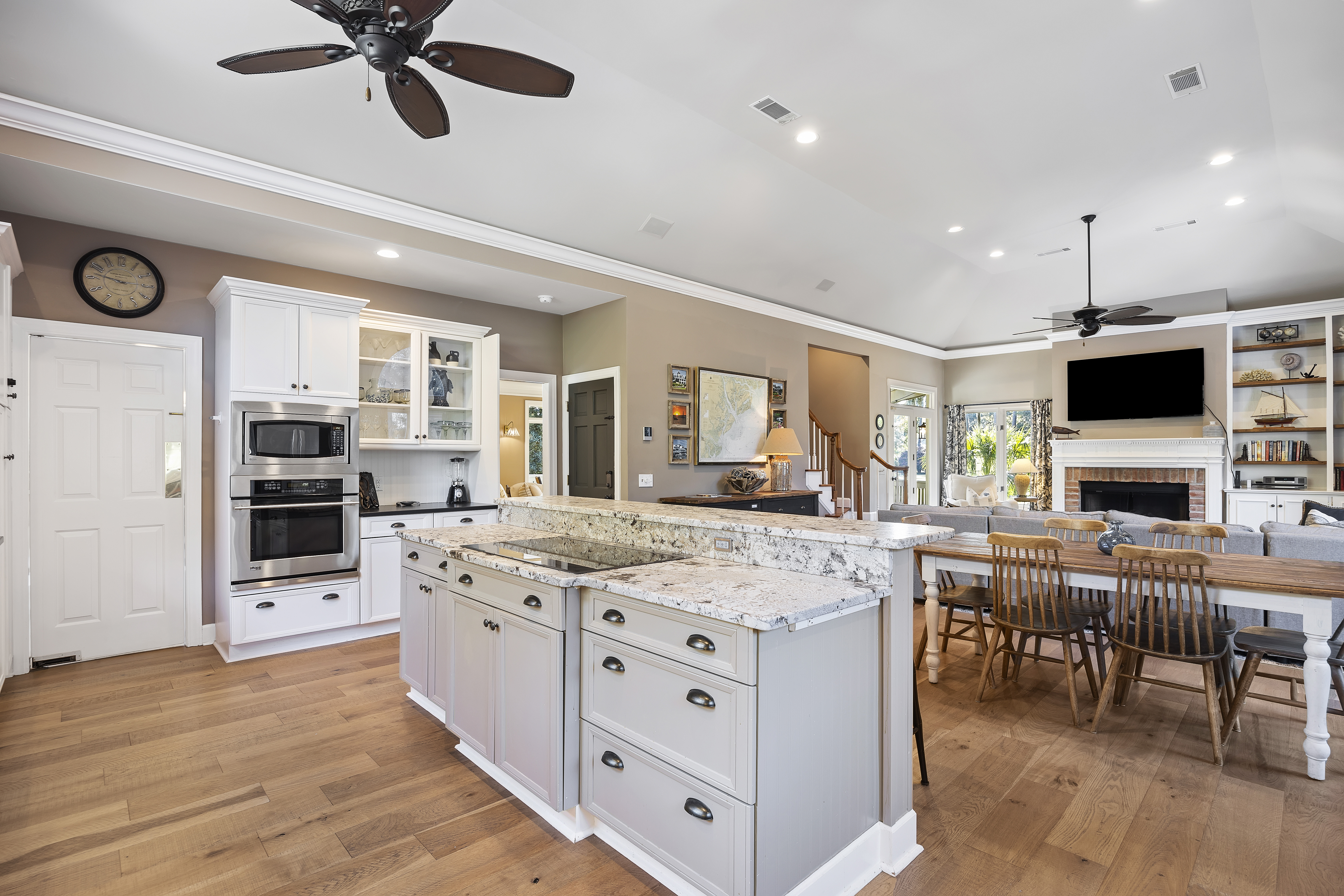 2 Tupelo | Stunning spacious kitchen