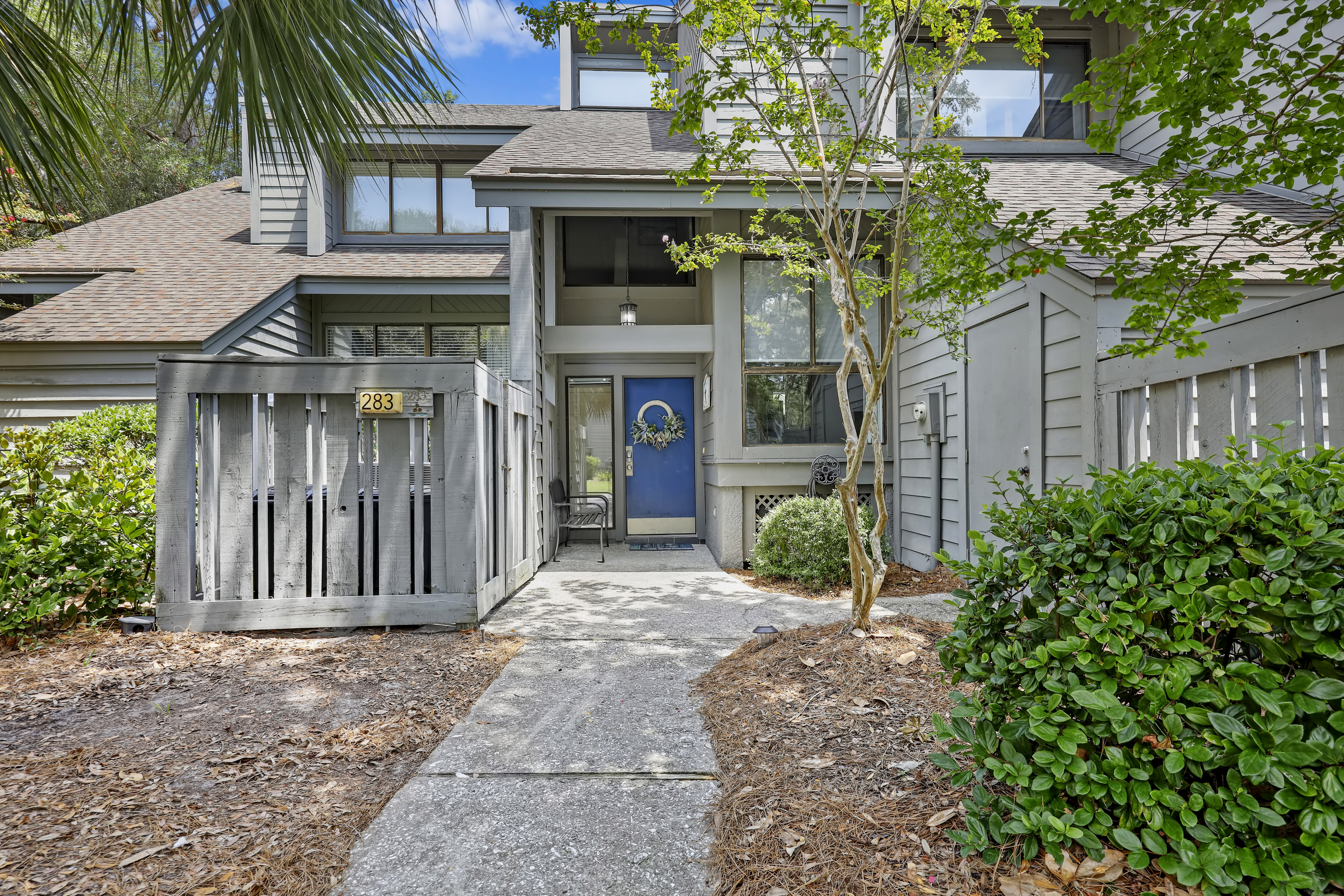 Welcome to 283 Turnberry!