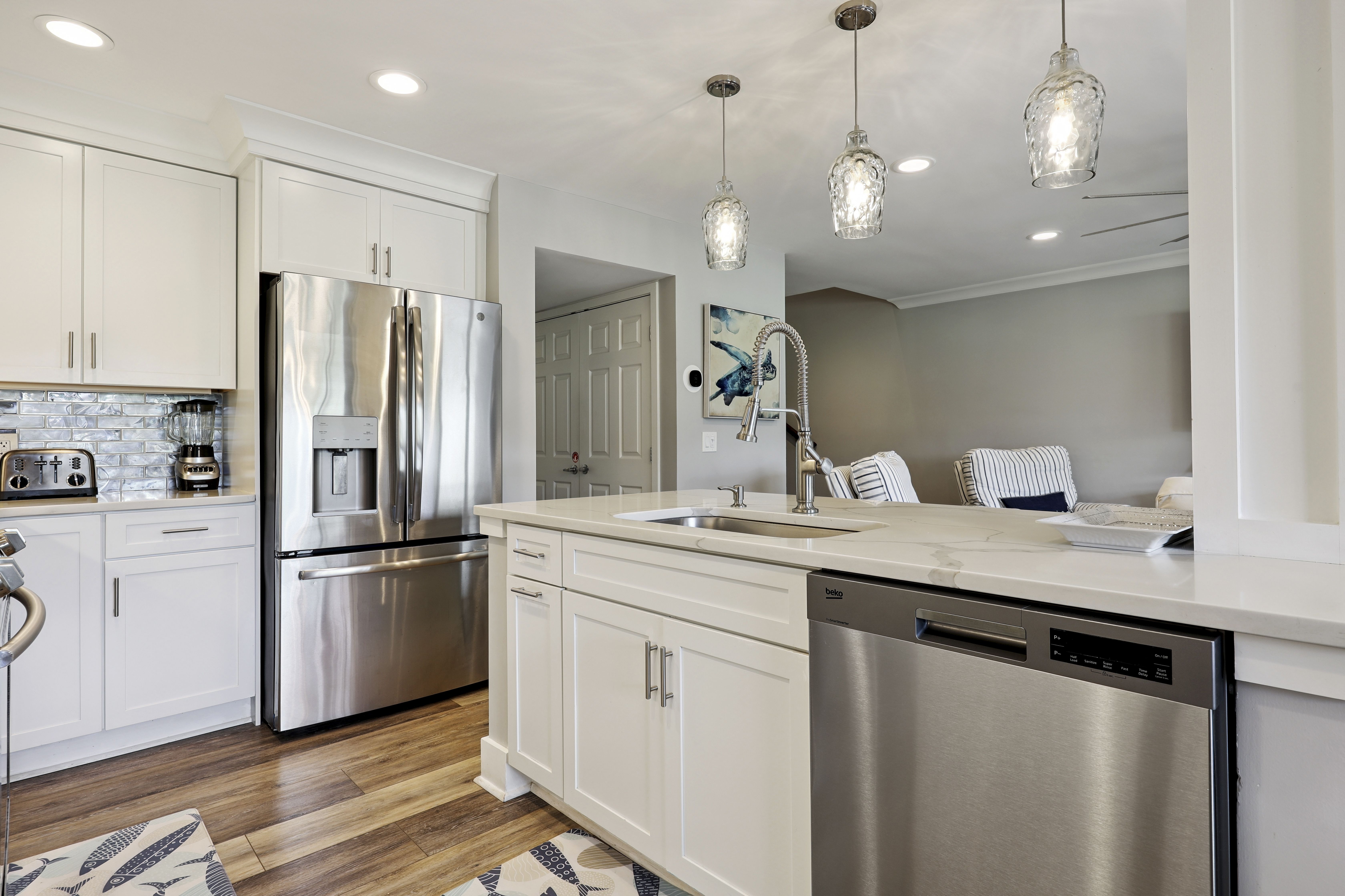283 Turnberry | Kitchen