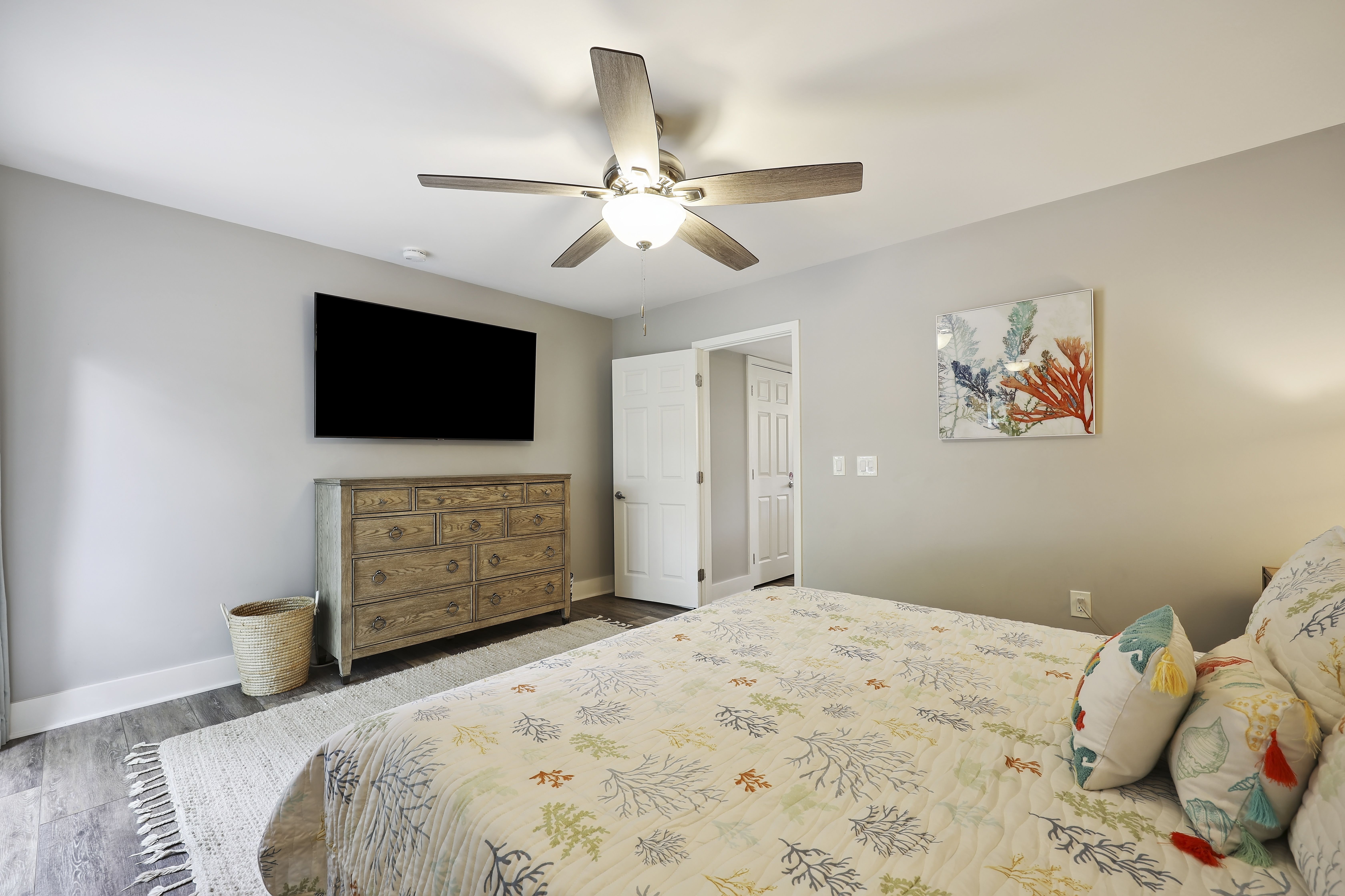 283 Turnberry | Bedroom 1 King Bed