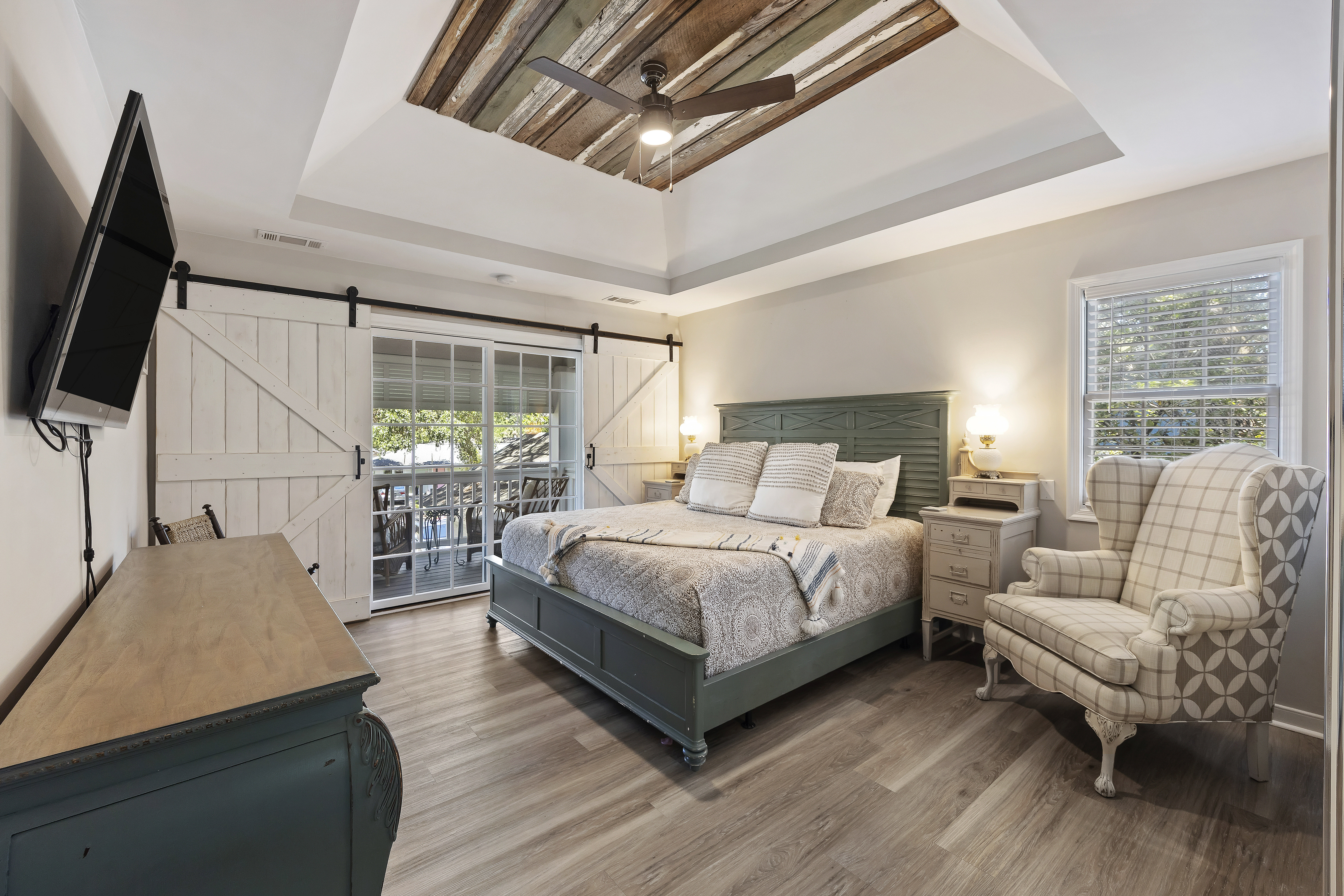 2 Azalea | Bedroom 1 King bed with private balcony & bathroom 