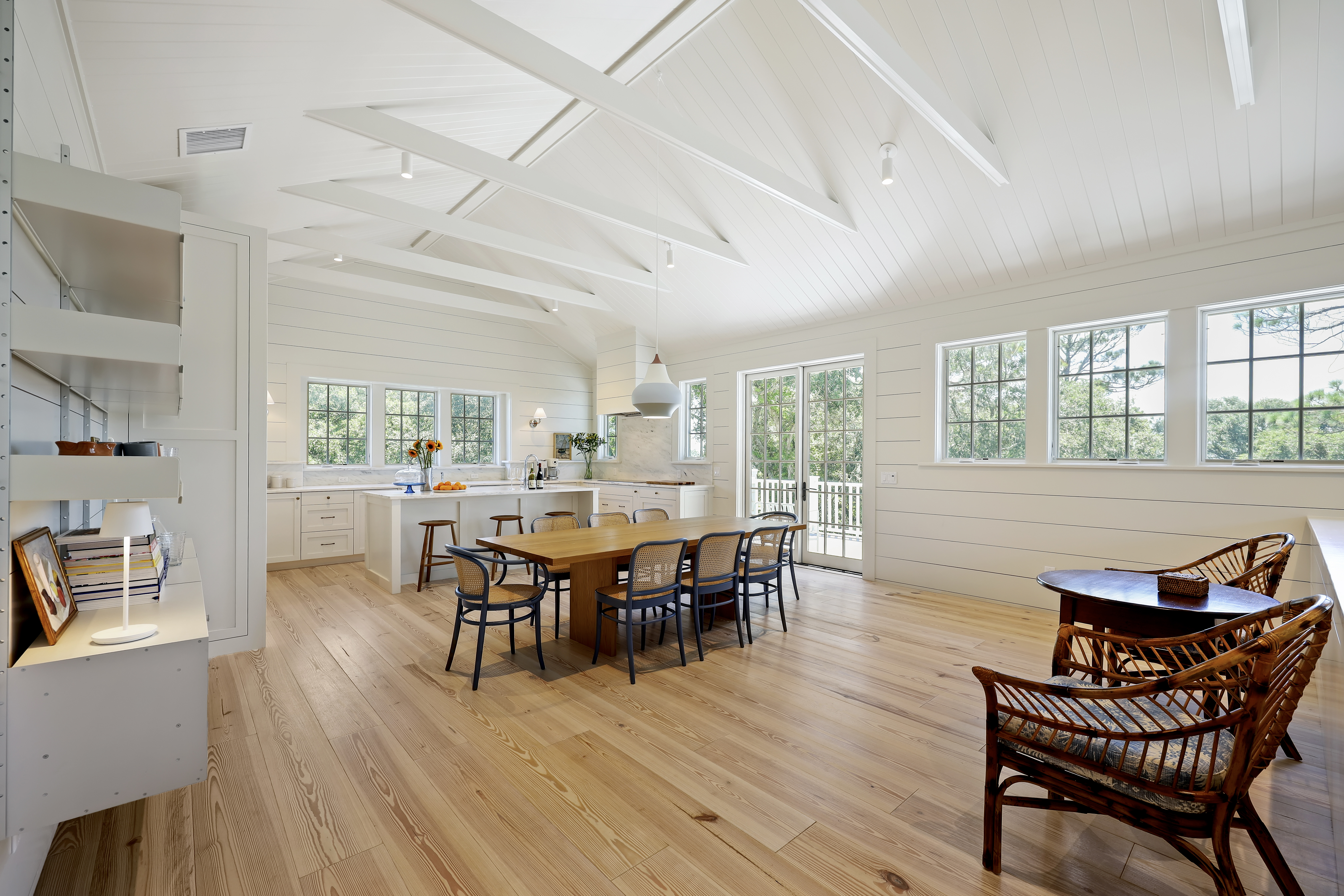 10 Cassina | Dining Room and Kitchen 