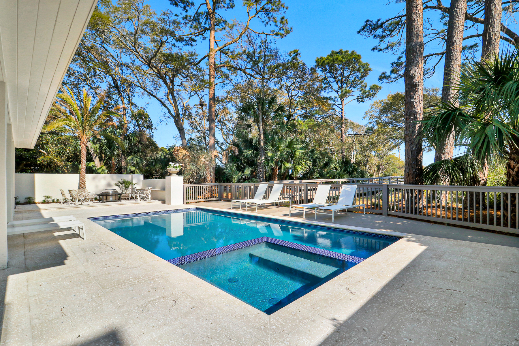 10 Cassina | Stunning Pool w/ private beach access