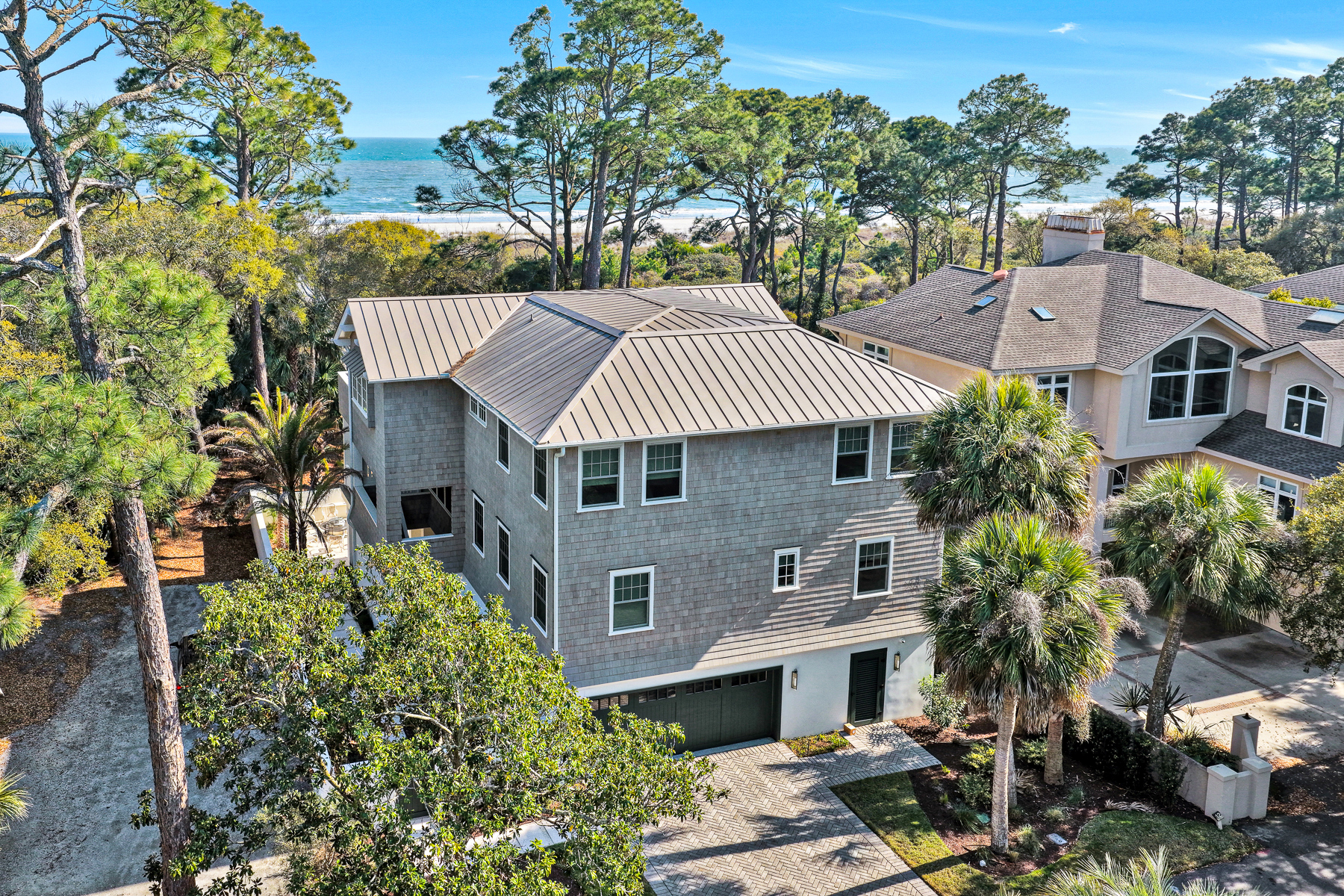 10 Cassina | Arial View front of house
