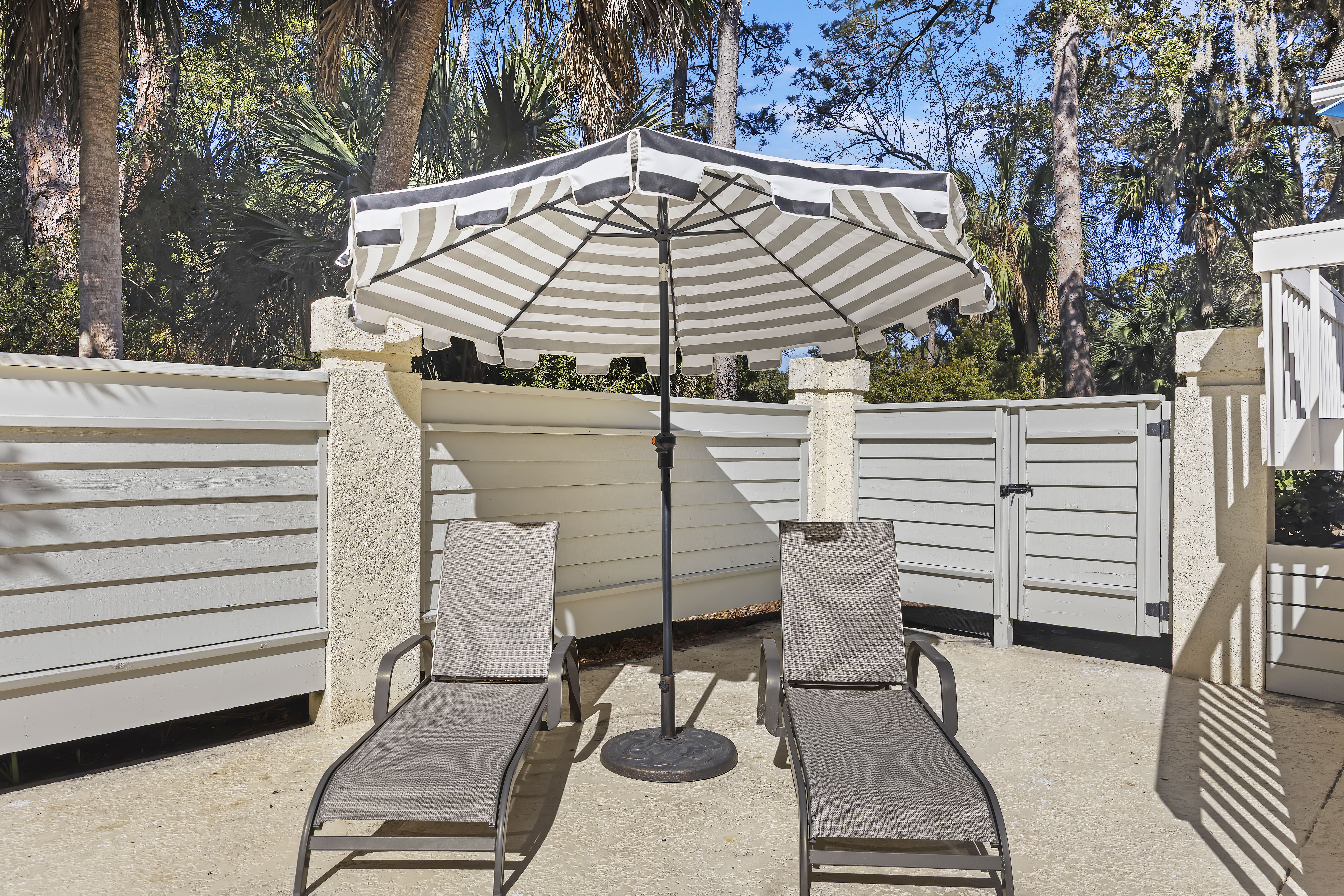 36 Red Oak | Private Pool w/ lounge chairs 