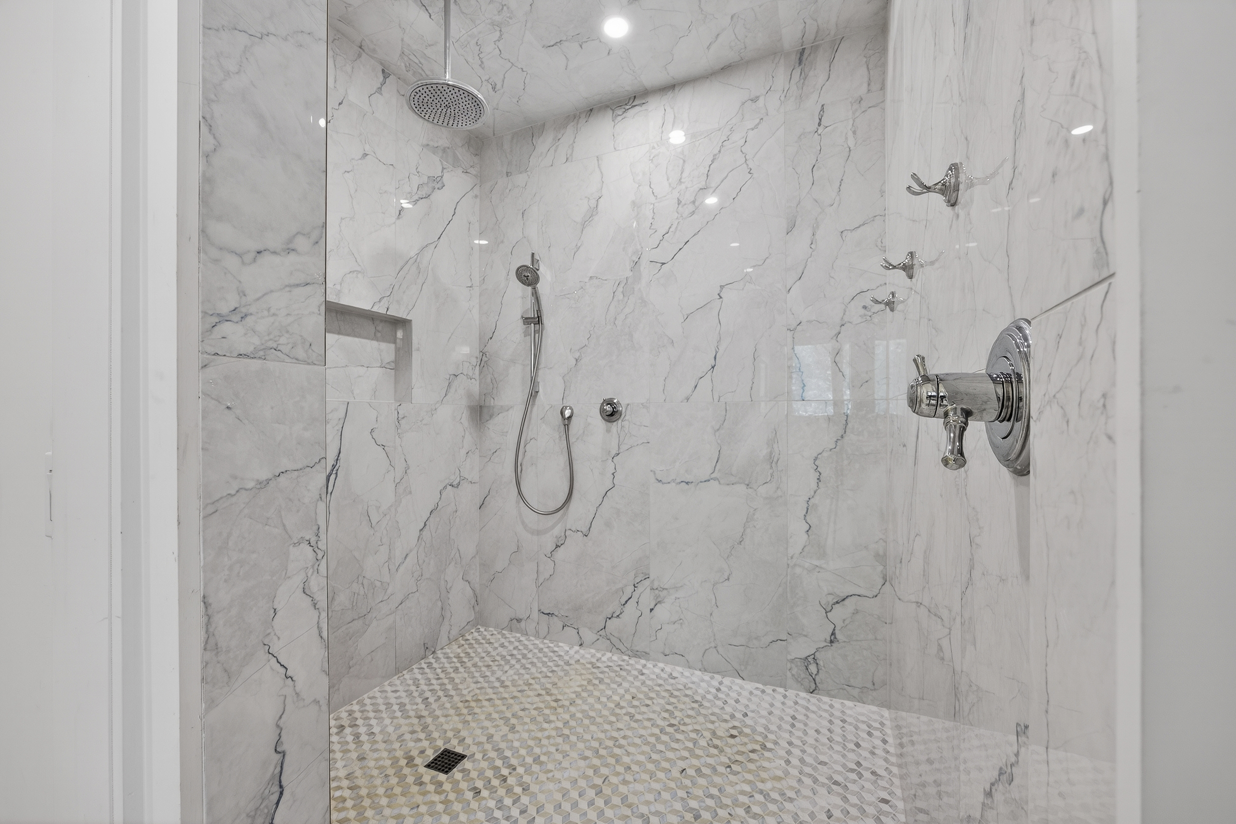 36 Red Oak | Bedroom 1 bathroom w/ brand new shower