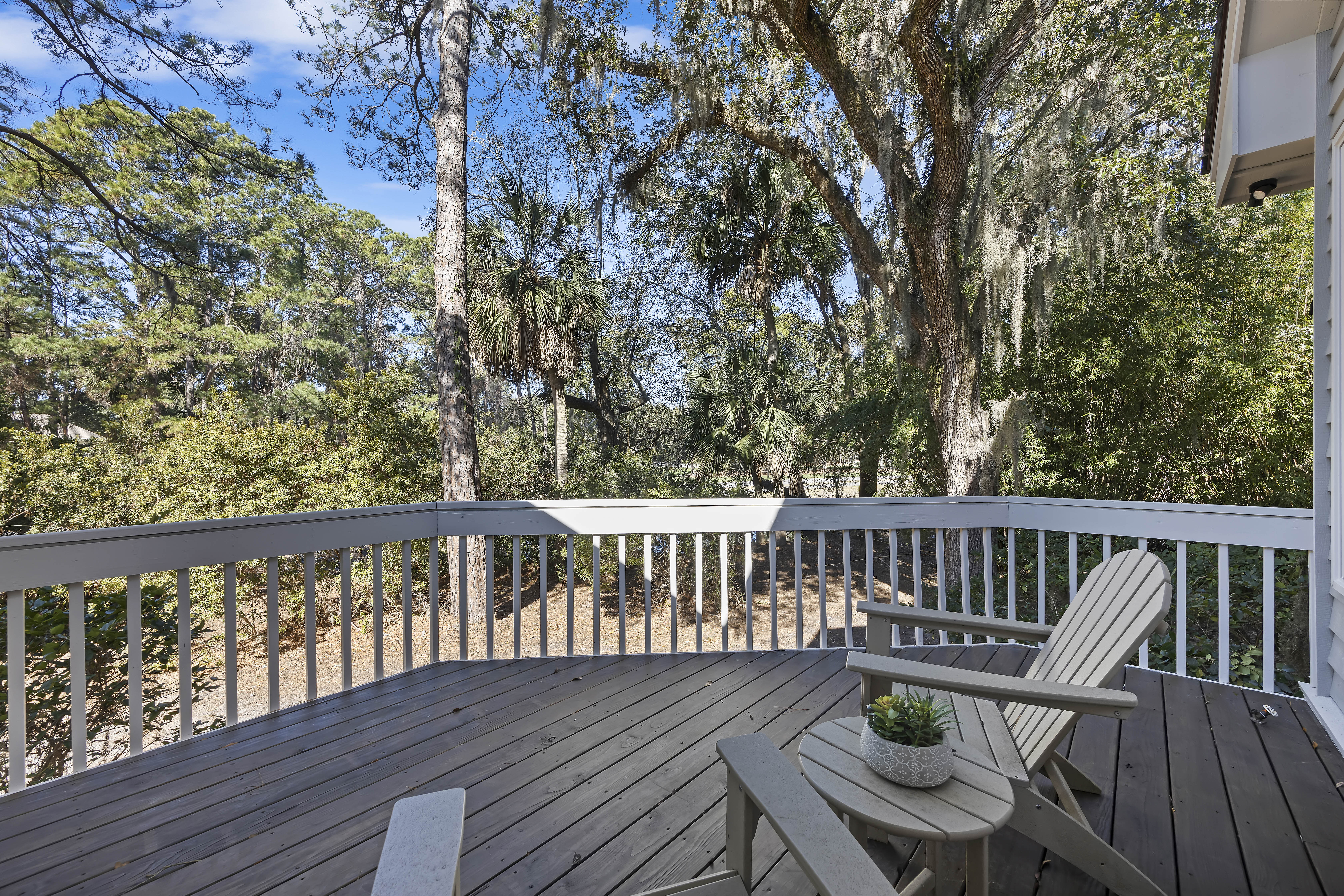 36 Red Oak | Private back deck w/ comfortable seating