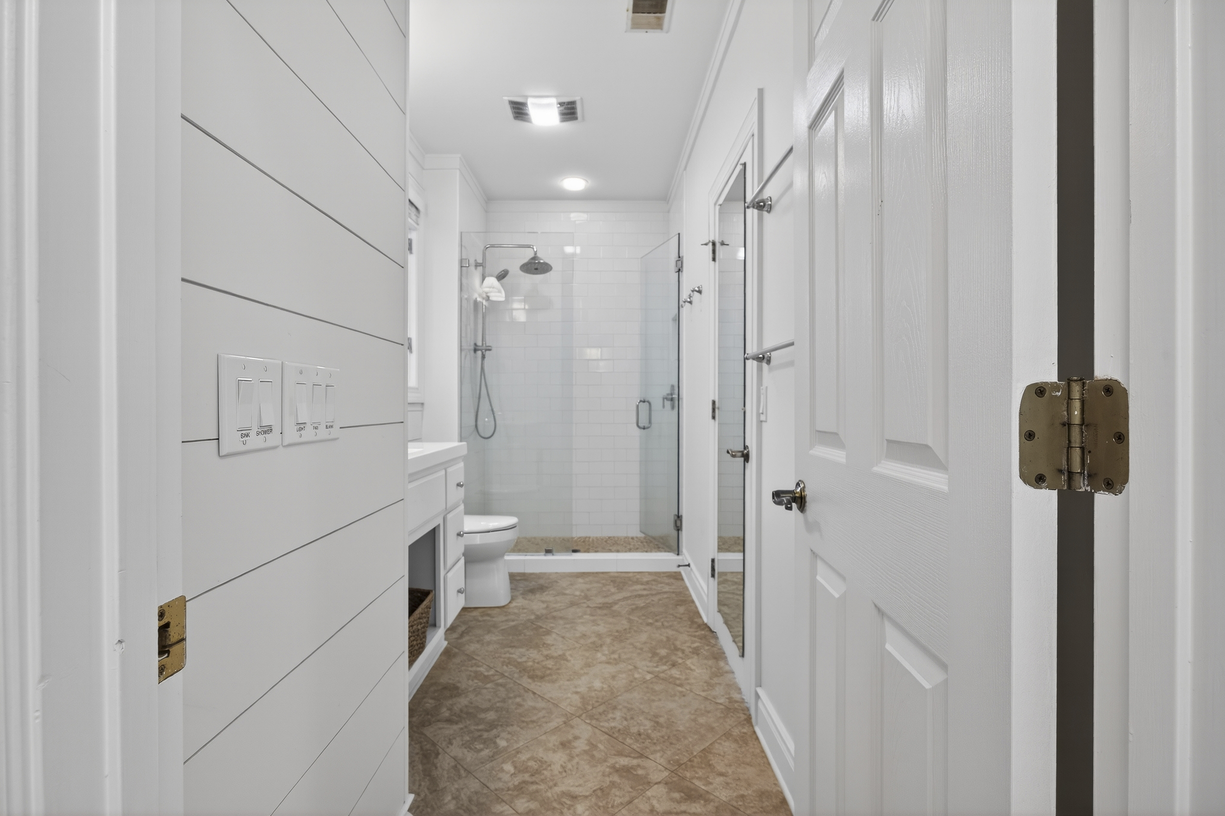 36 Red Oak | Bedroom 2 Bathroom w/ shower