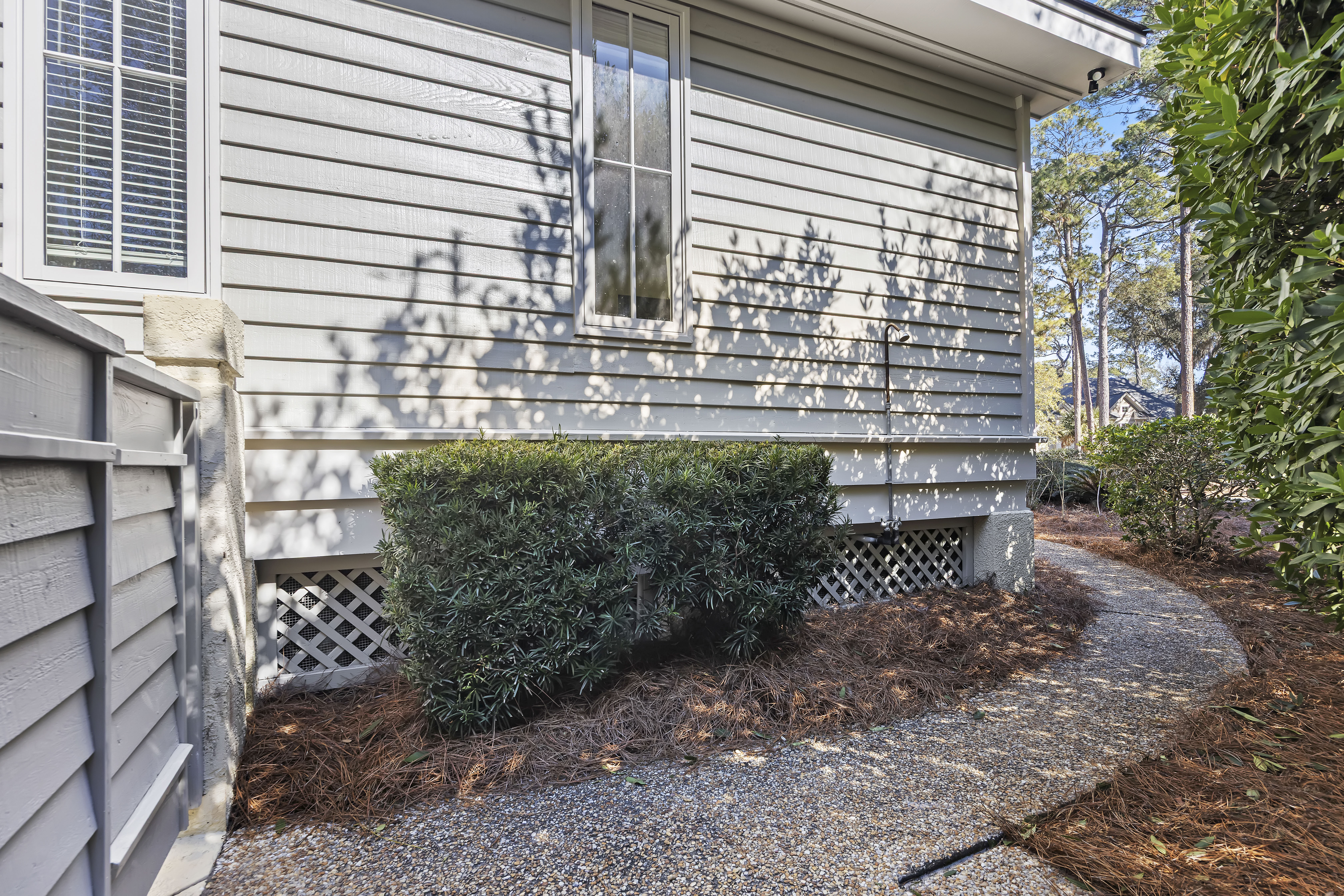 36 Red Oak | Private walkway and outdoor shower area