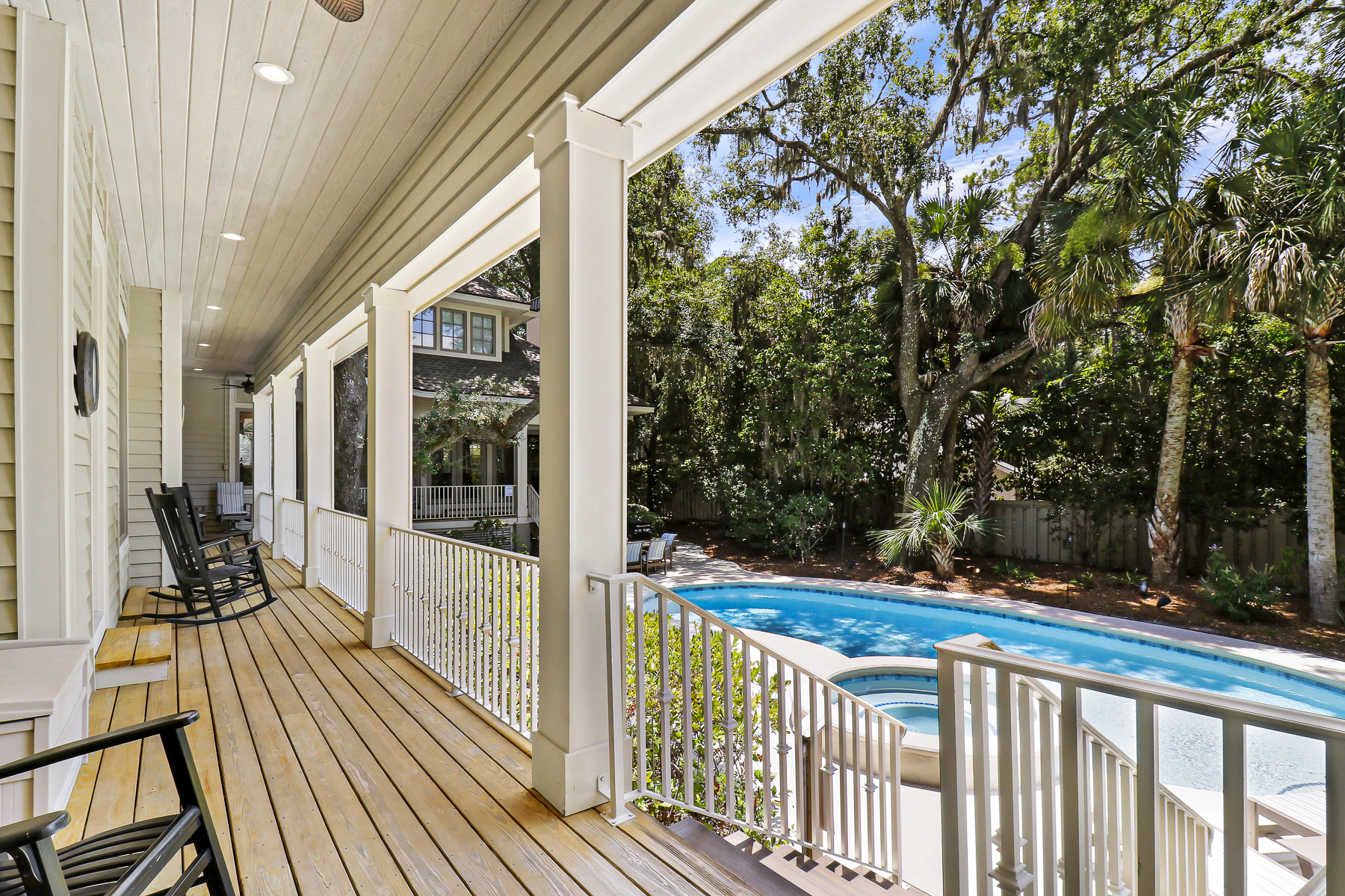 2 Royal Tern | Large Wrap-Around Porch