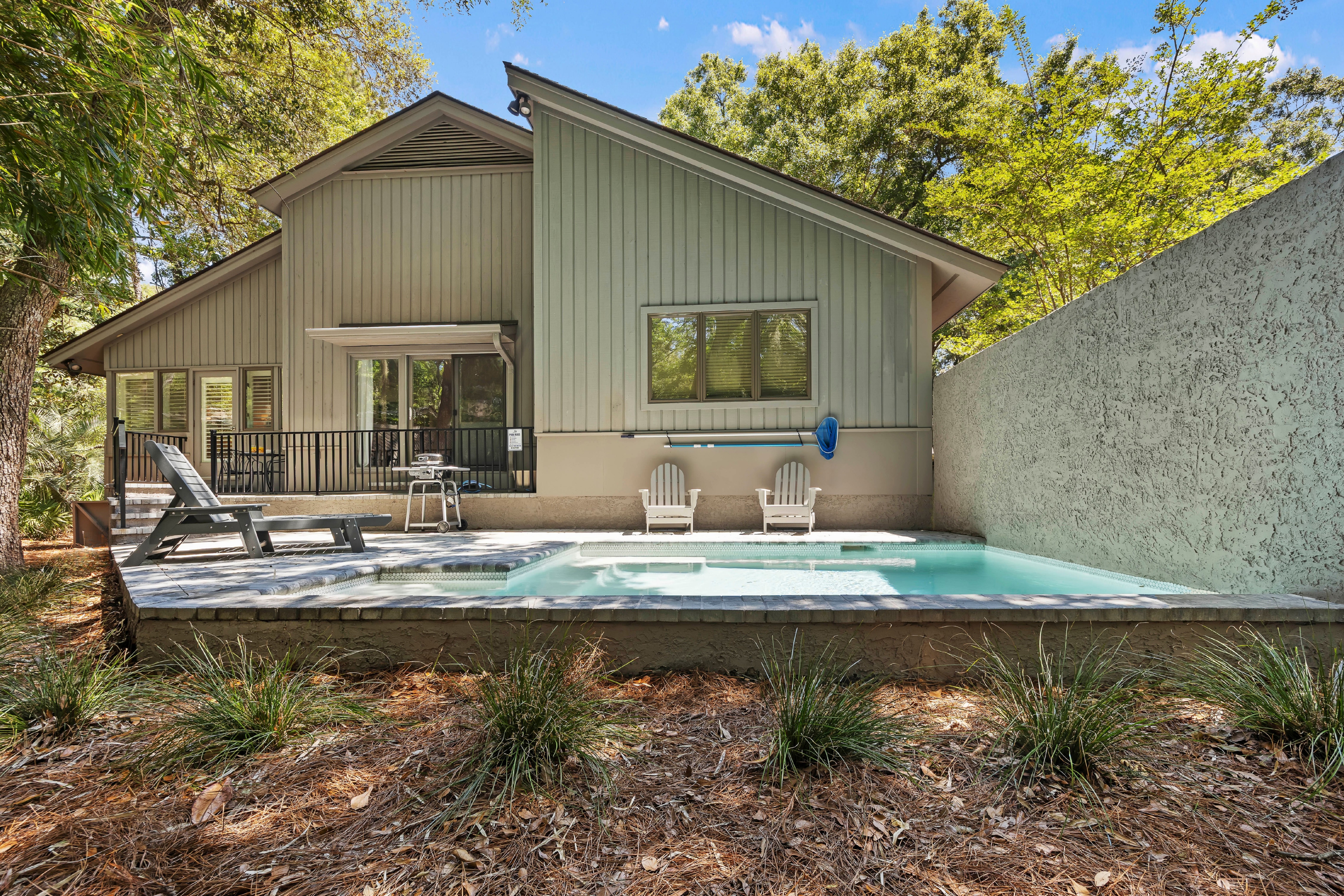 7 Hollyberry Lane