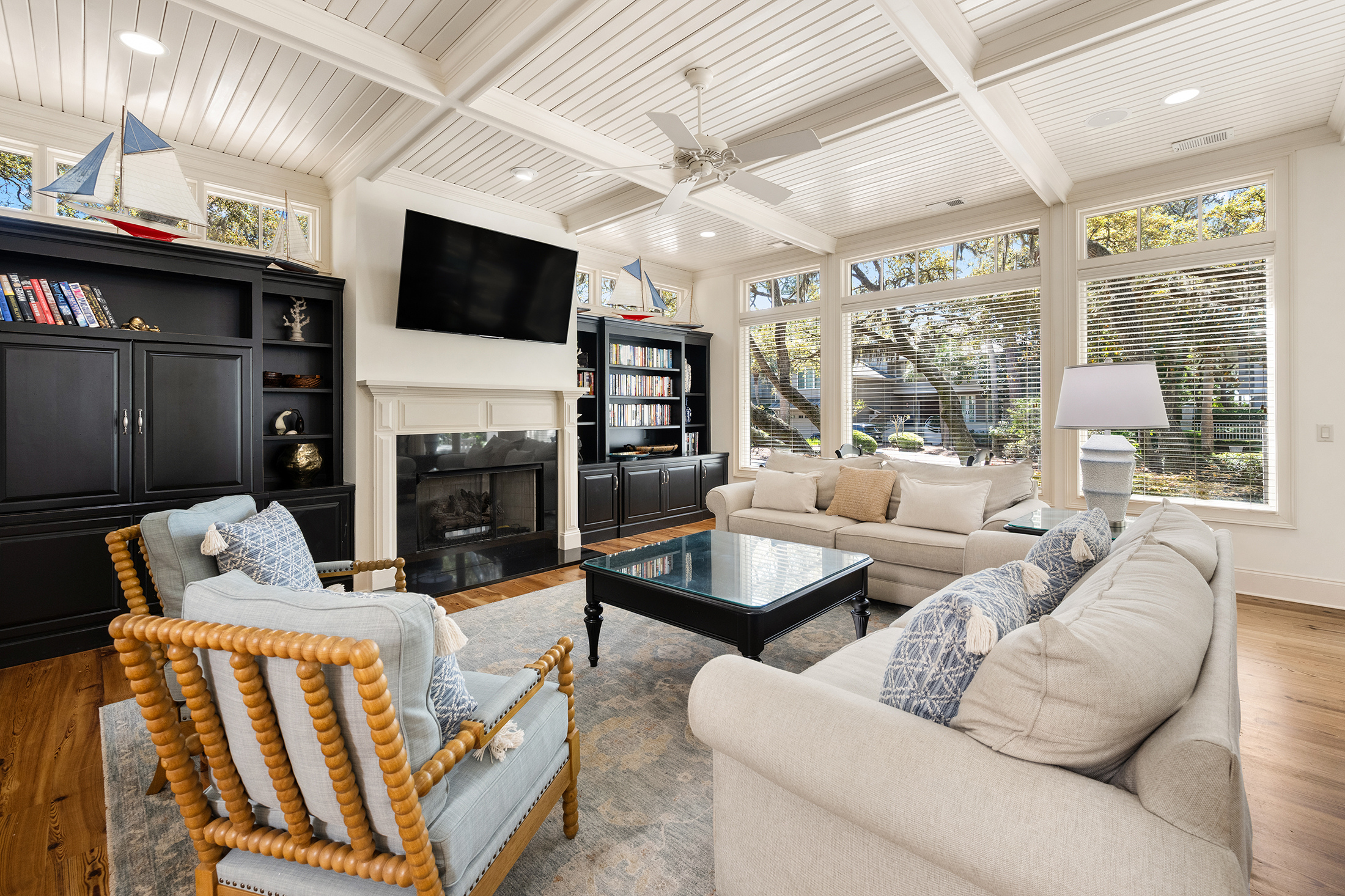 30 Ruddy Turnstone | Living room w/ ample seating