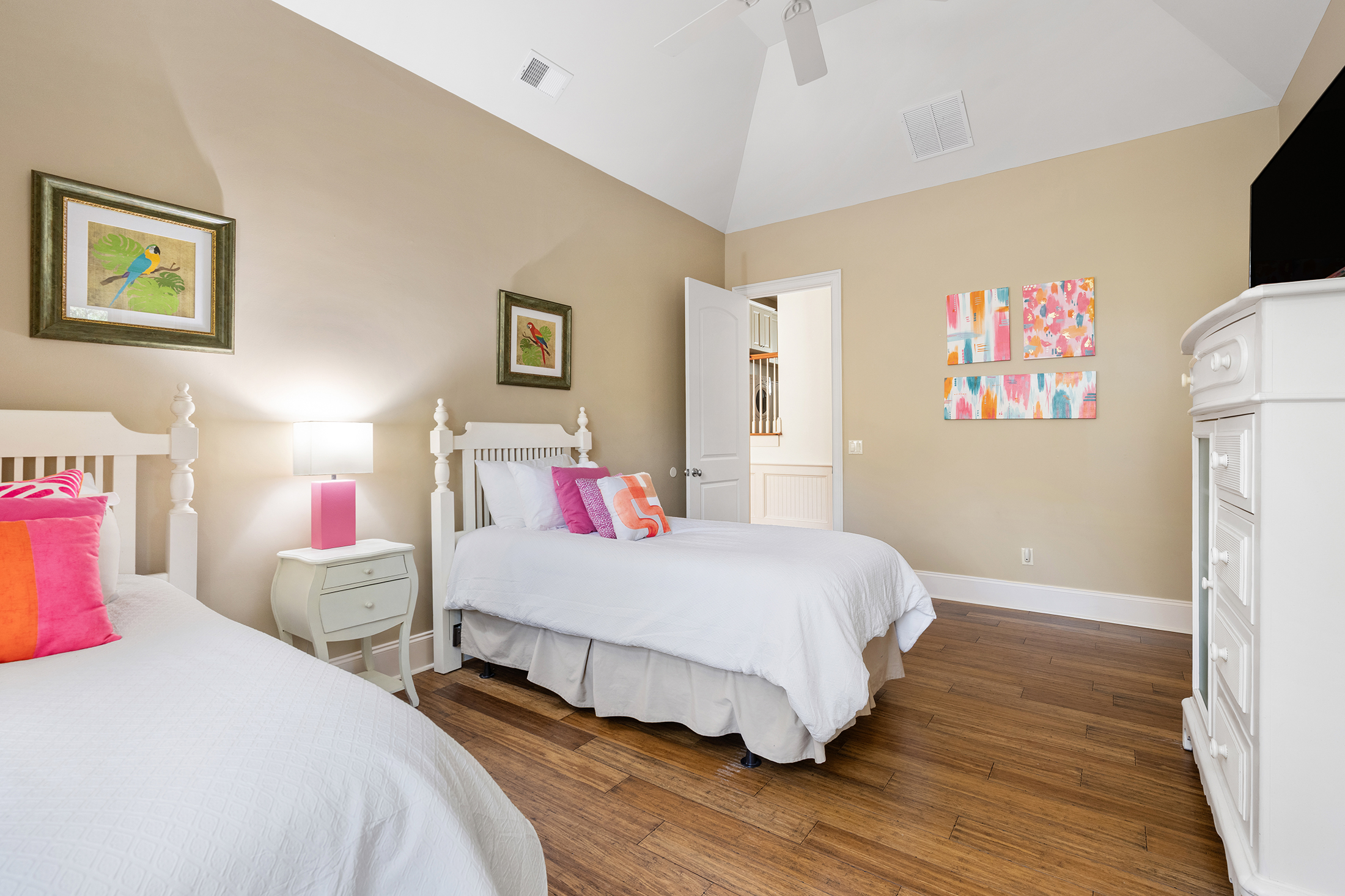 30 Ruddy Turnstone | Bedroom 2 two twin beds