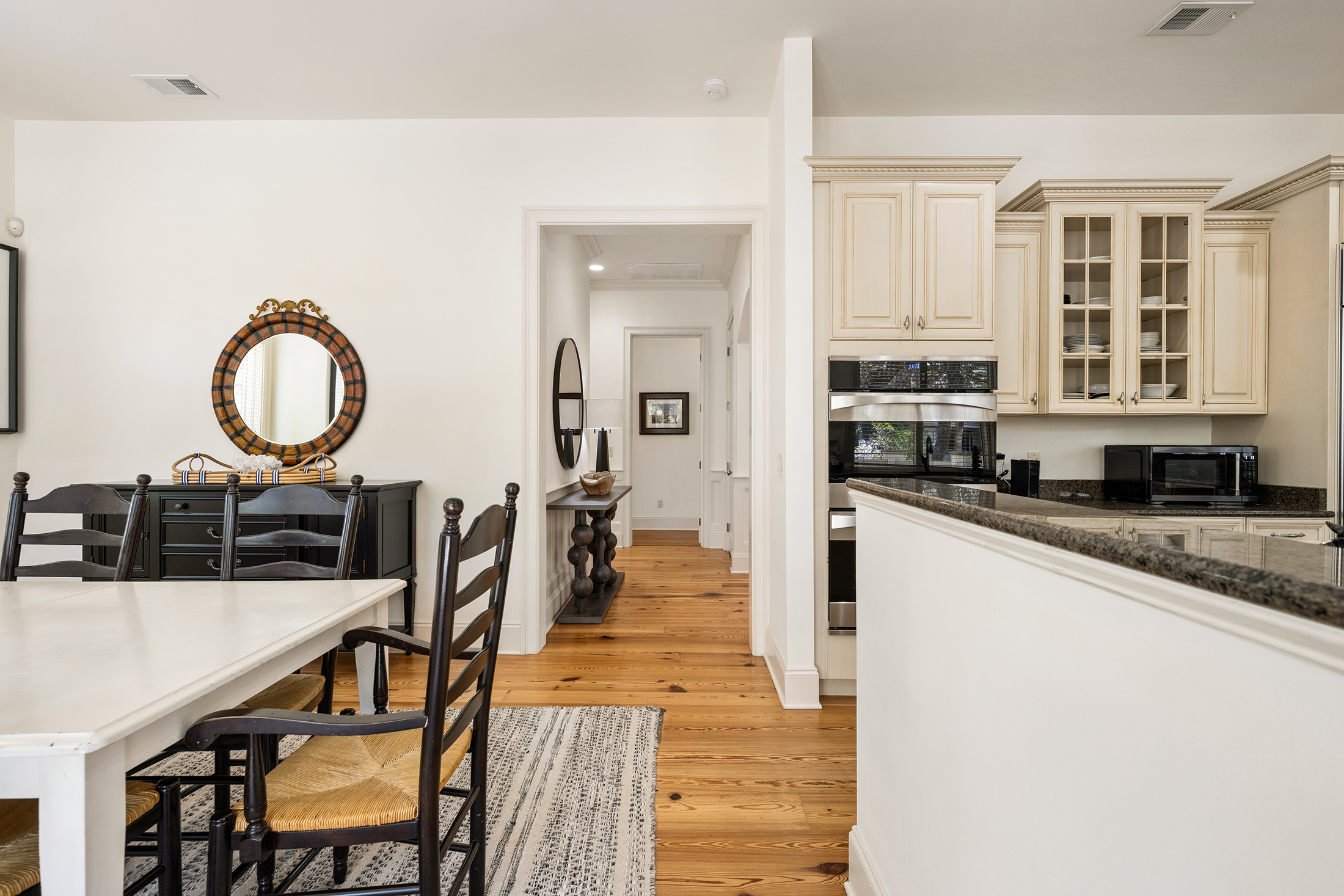 30 Ruddy Turnstone | Dining room w/ seating for 8