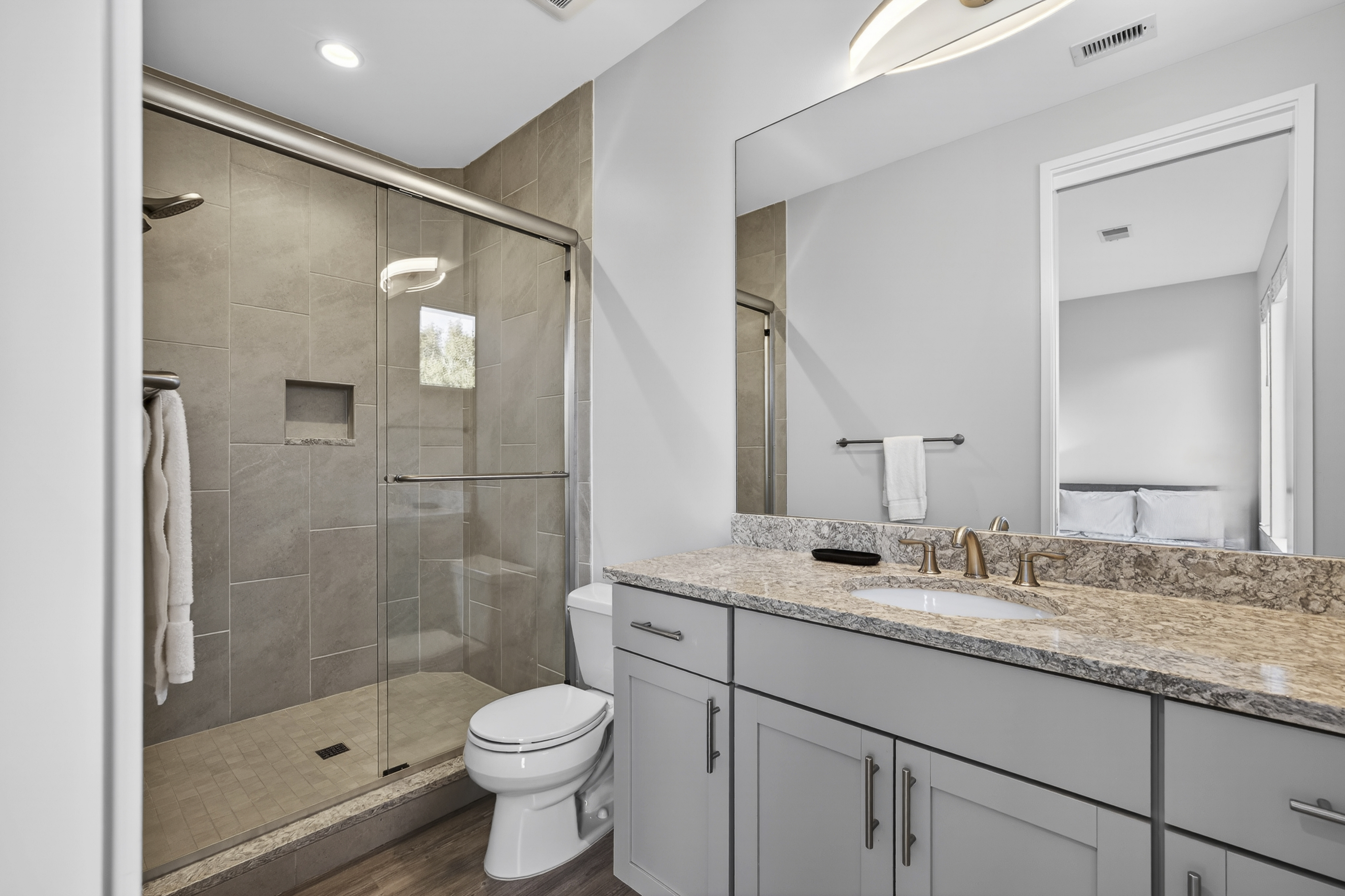 103 Dune Lane | Bedroom 6 bathroom w/ shower