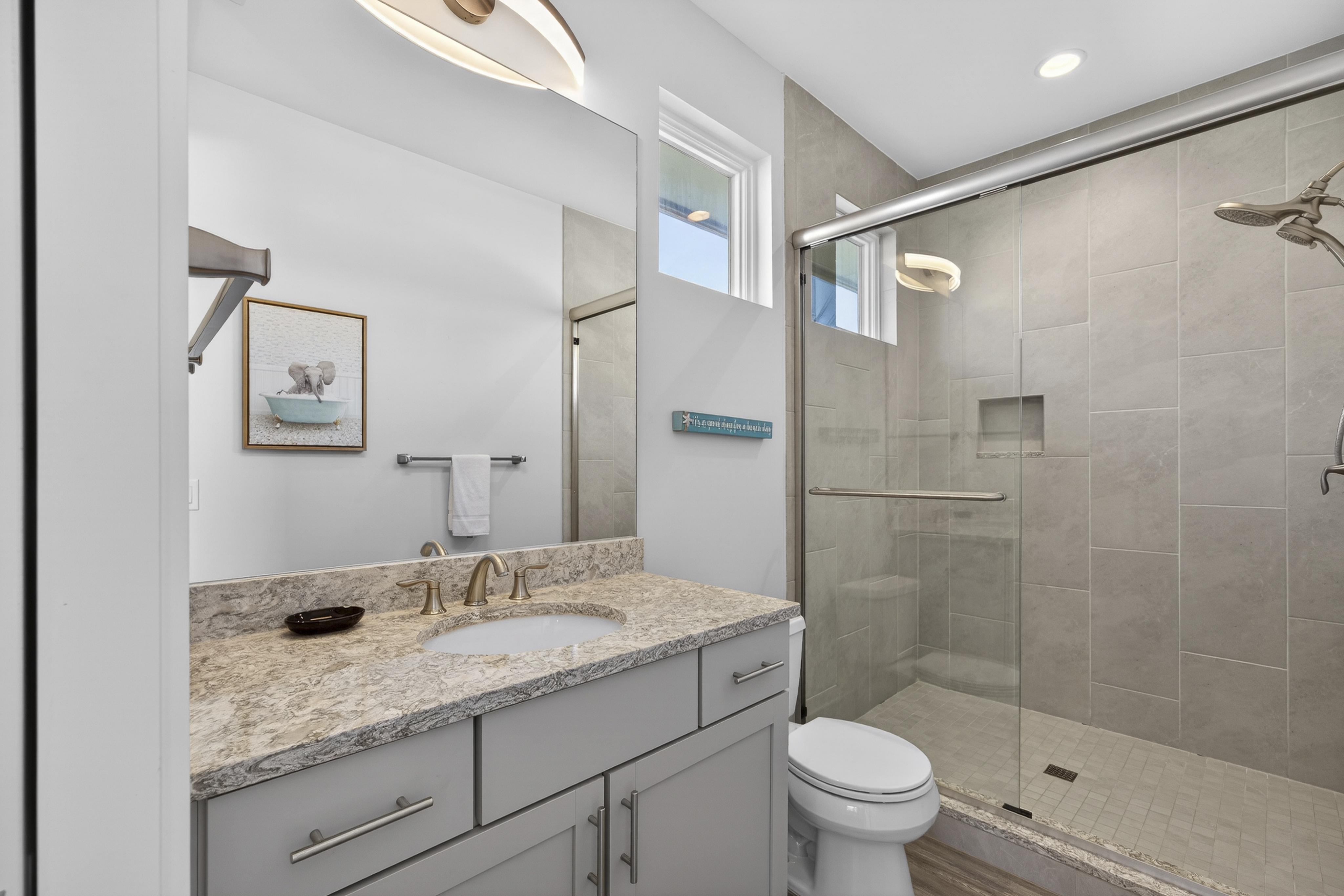 103 Dune Lane | Bedroom 7 bathroom w/ shower