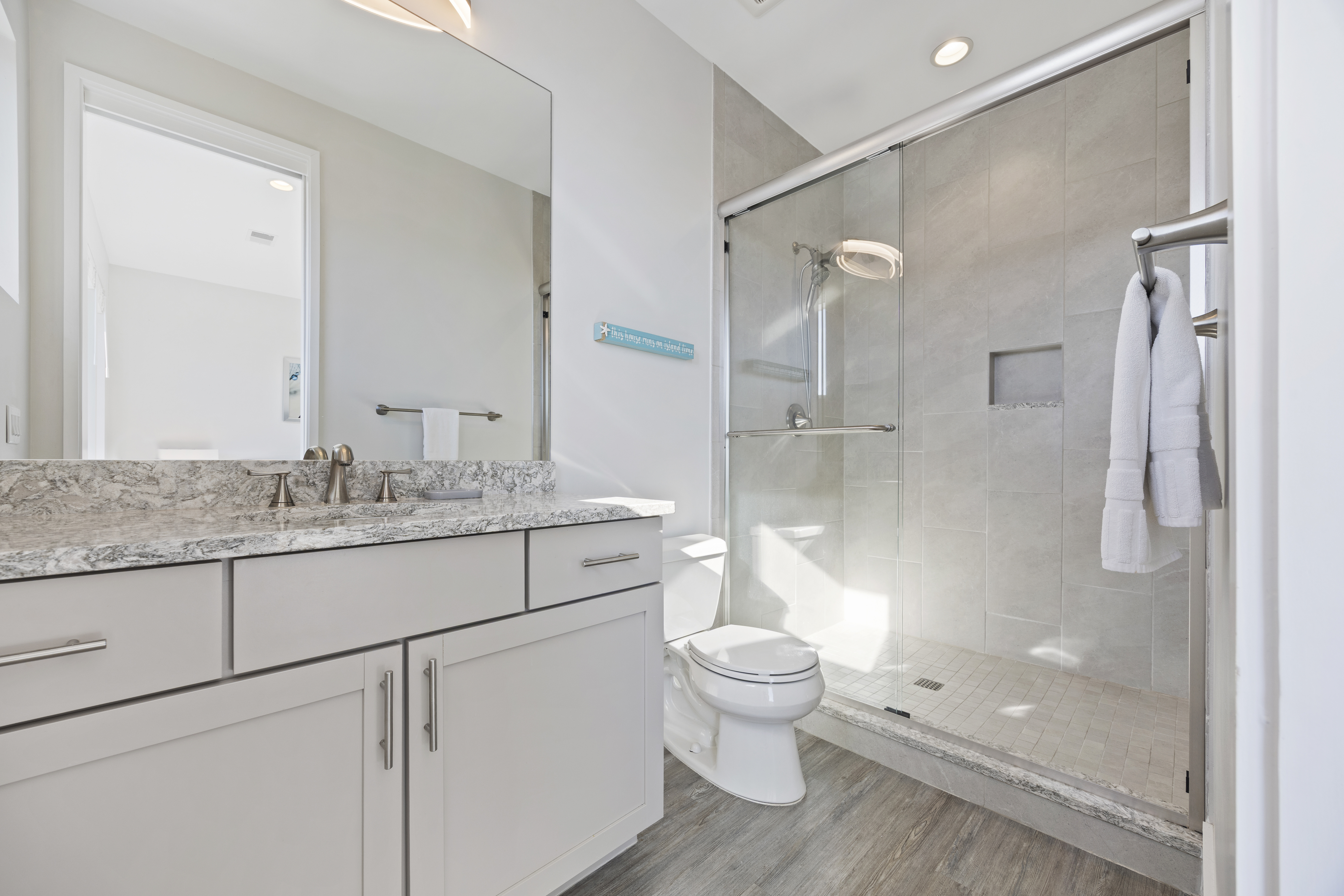 103 Dune Lane | Bedroom 3 bathroom w/ shower