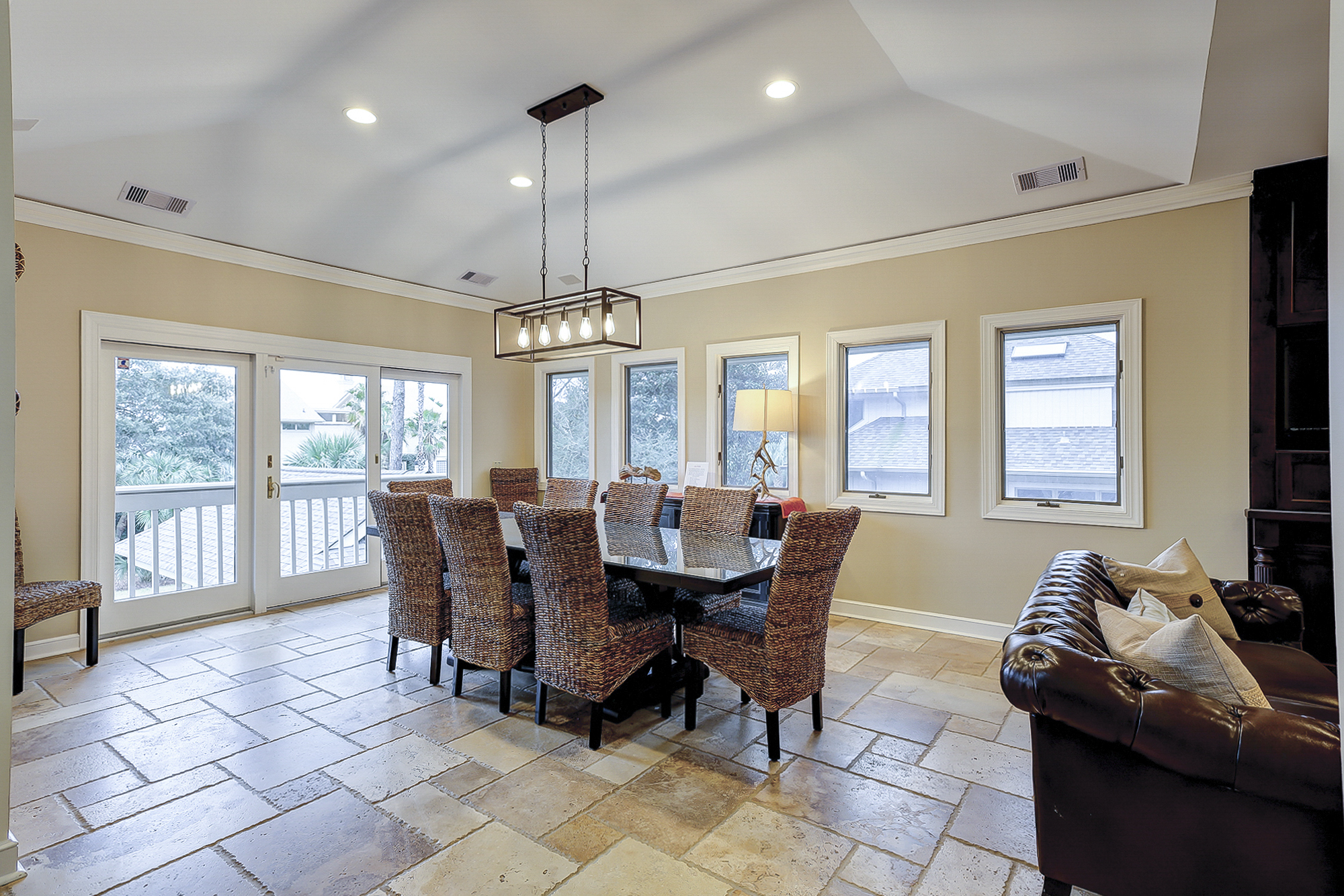 162 Mooring Buoy | Dining Table w/ balcony access & pool views