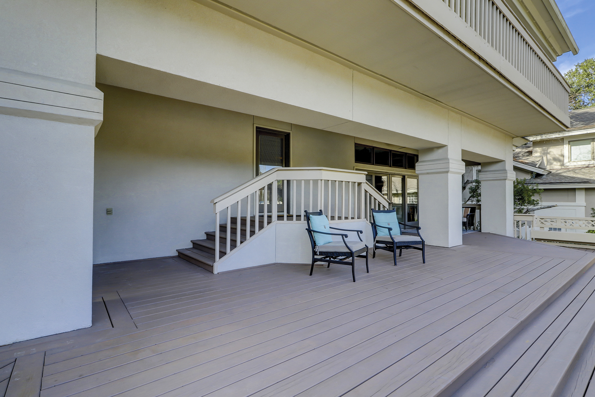 162 Mooring Buoy | Pool deck seating