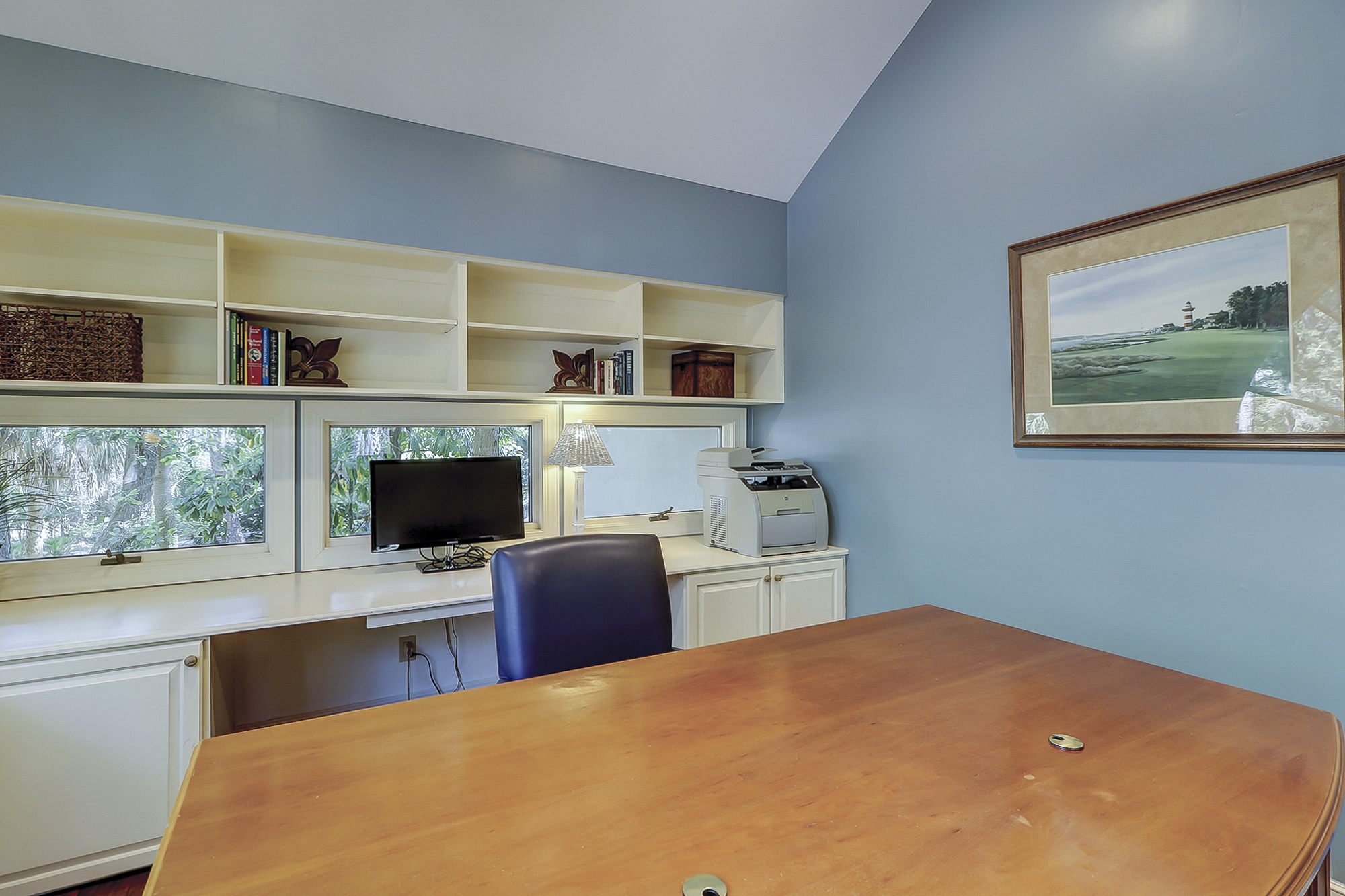 162 Mooring Buoy | Private office with large desk & storage