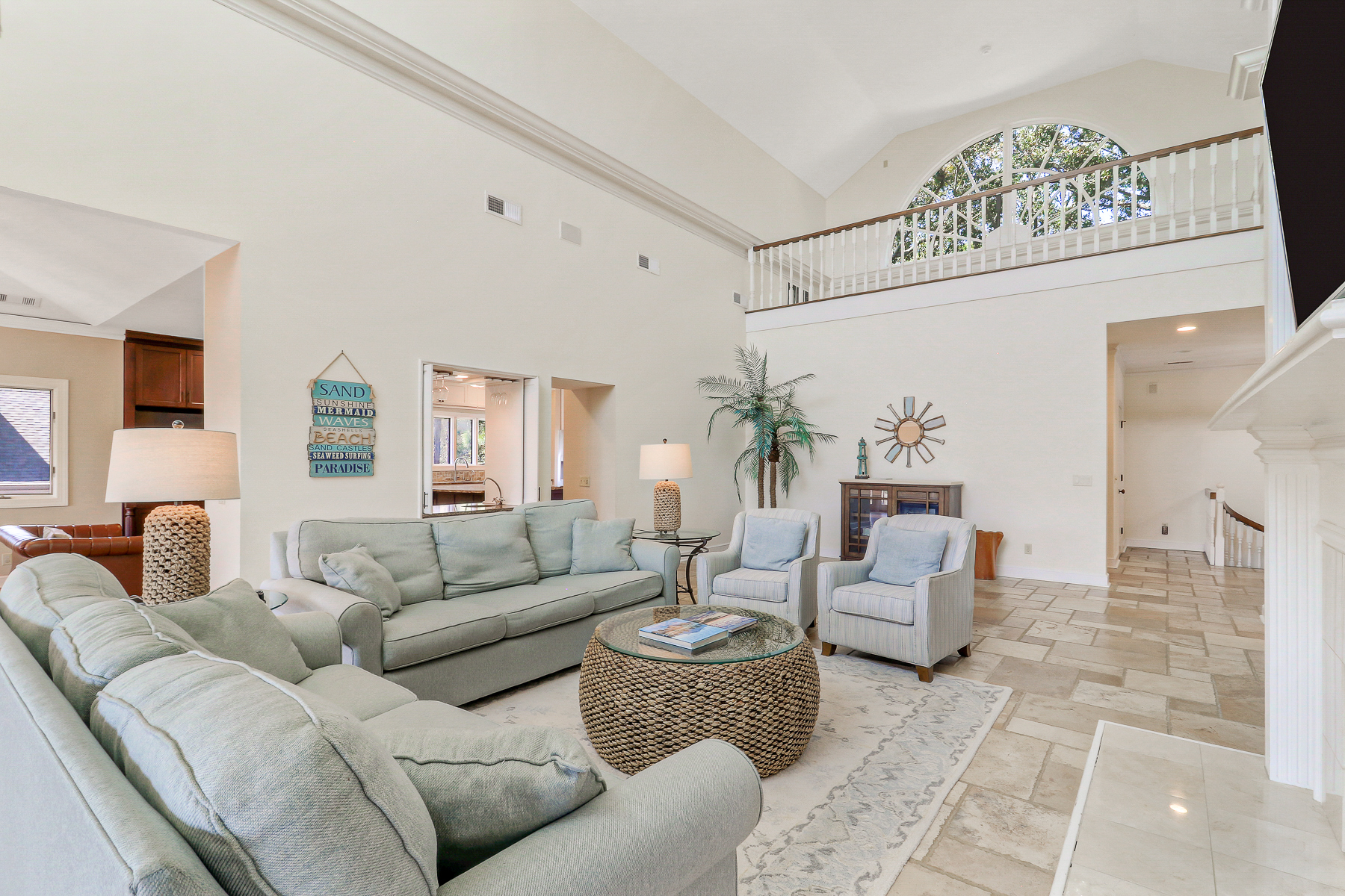 162 Mooring Buoy | Main Living Room w/ tv & pool views