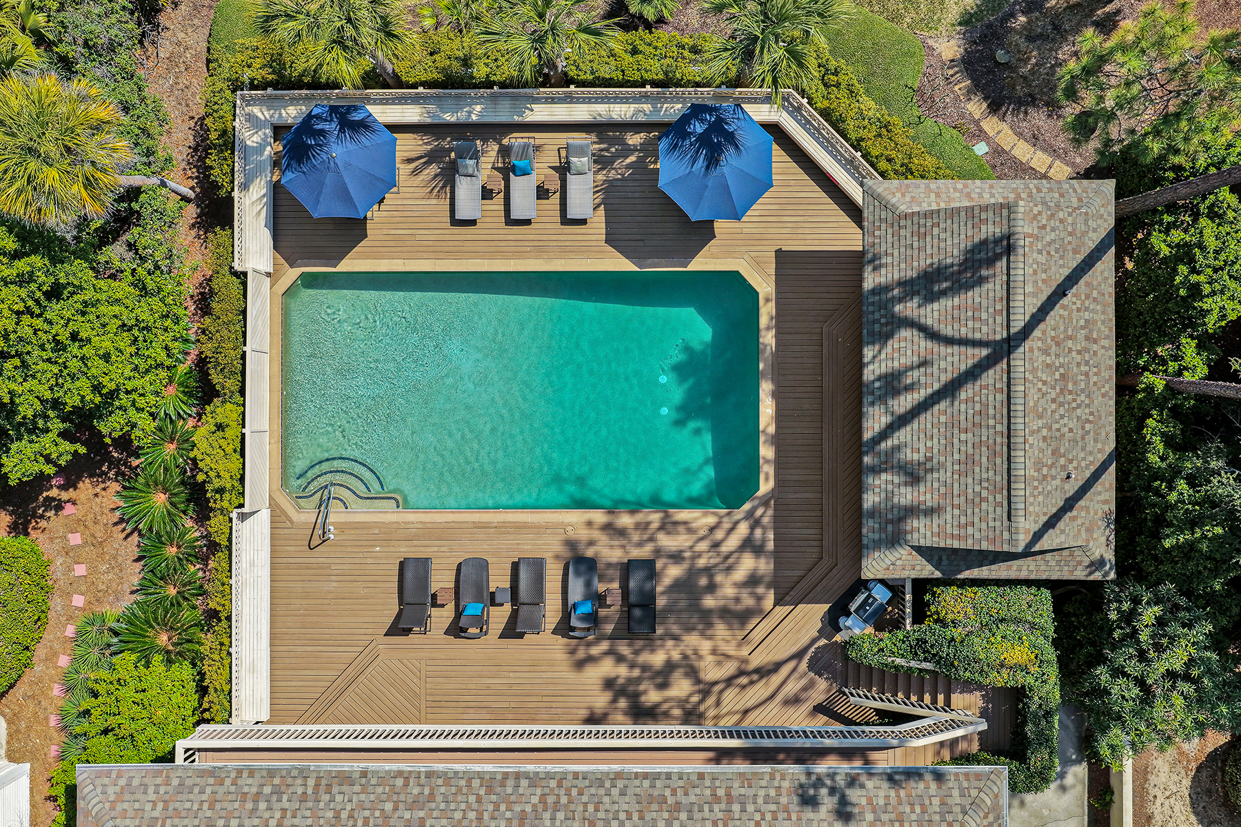 162 Mooring Buoy | Massive pool deck w/ cabana bar arial view