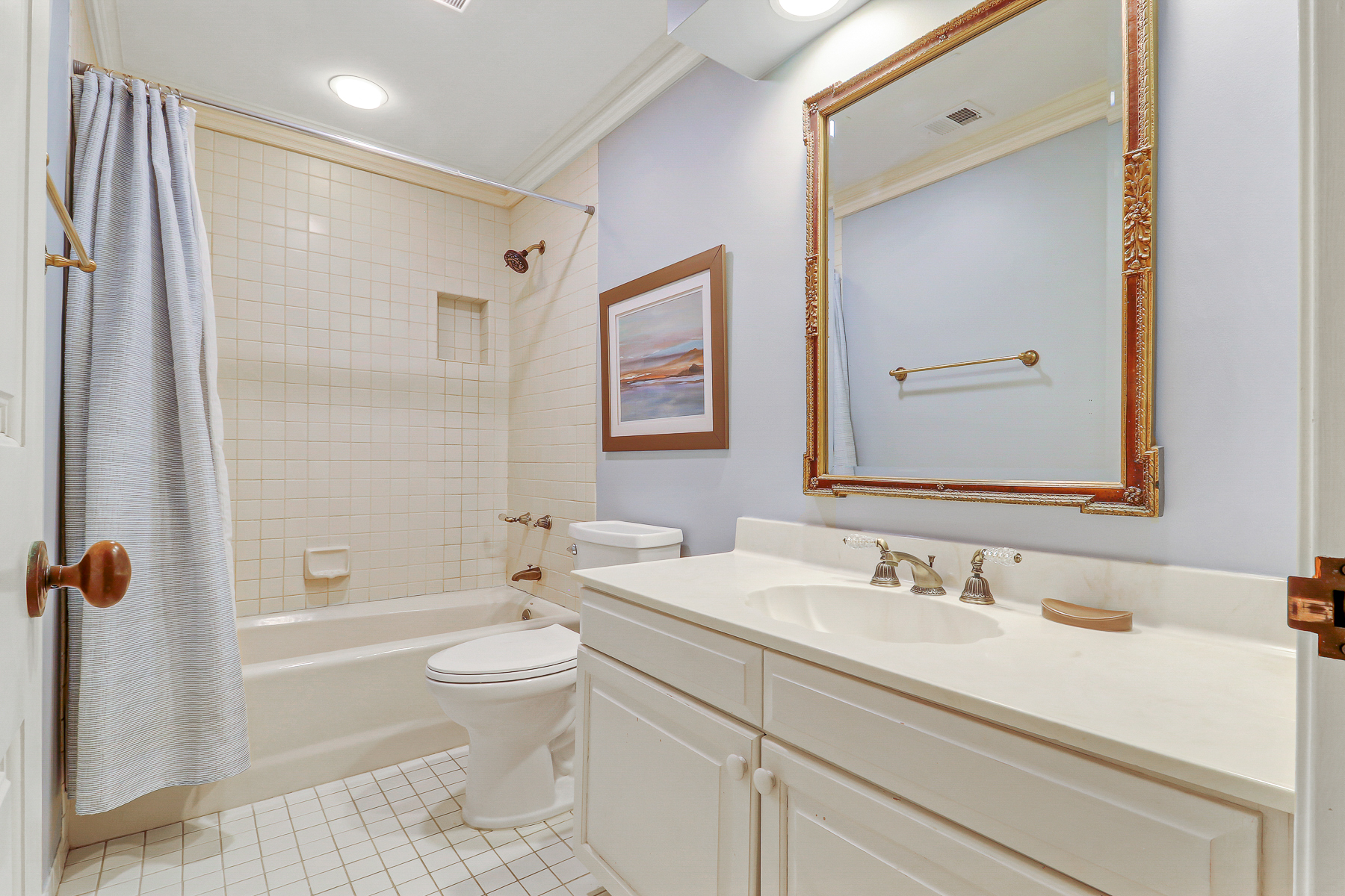 162 Mooring Buoy | Bedroom 2 ensuite bathroom