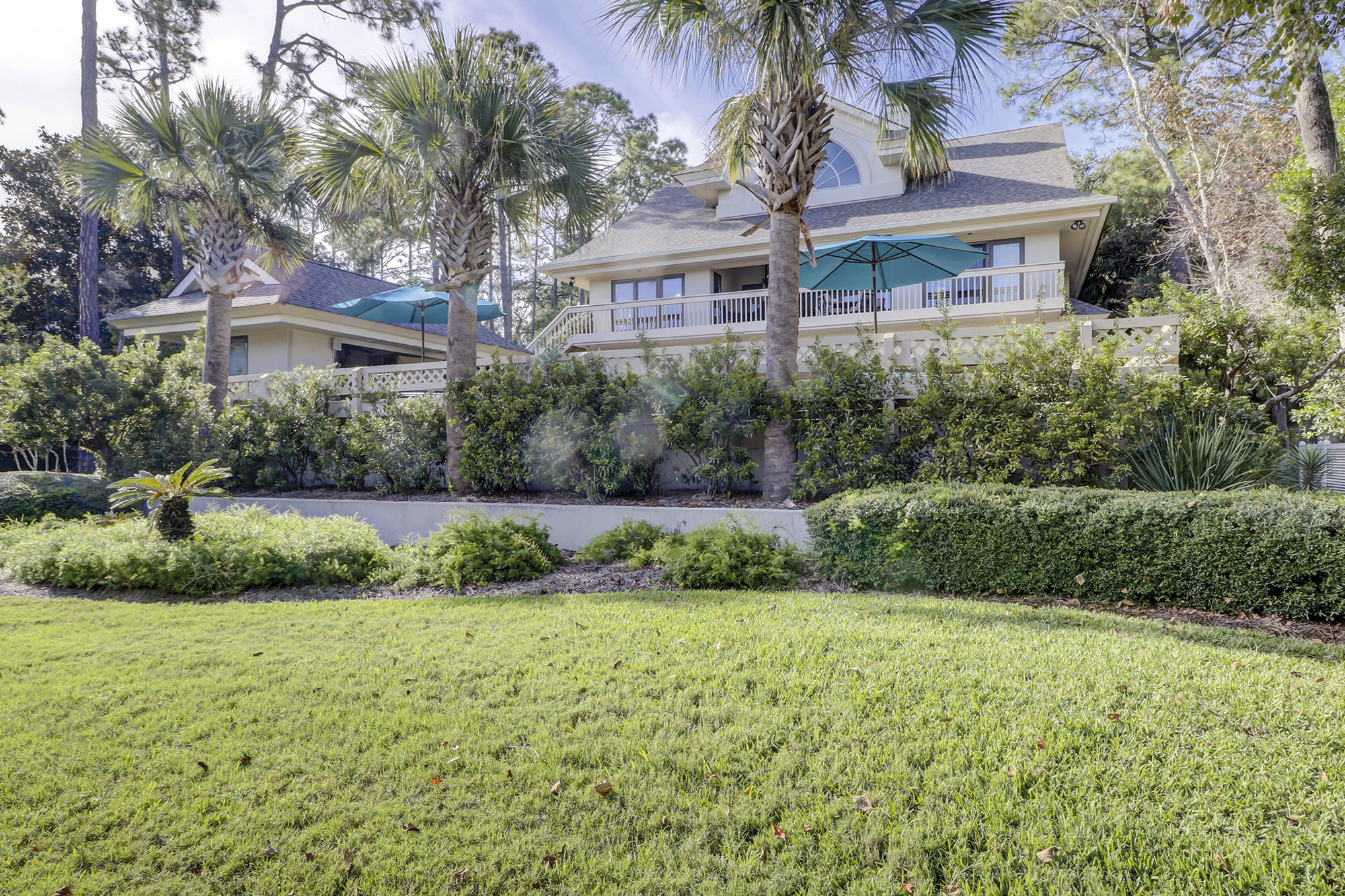 162 Mooring Buoy | Back of house