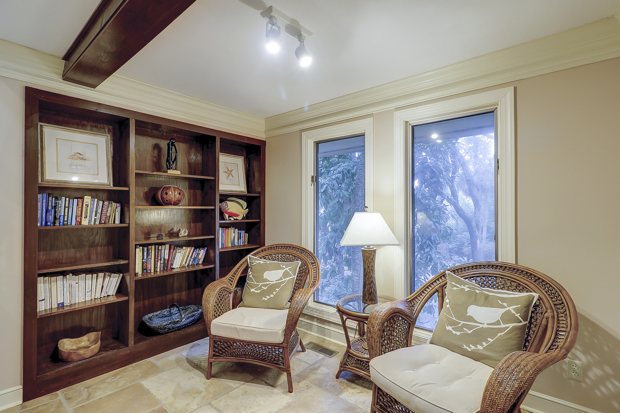 162 Mooring Buoy | Private study area