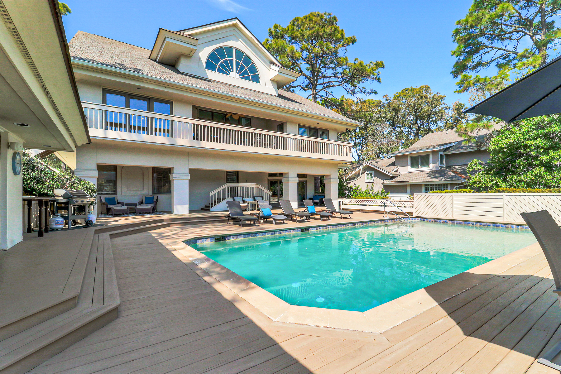 162 Mooring Buoy | Massive pool deck w/ cabana bar